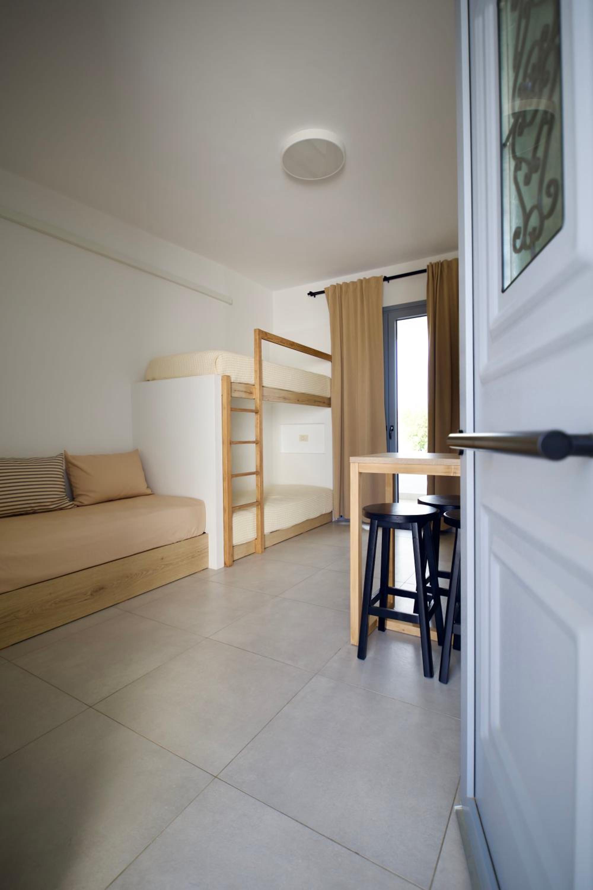 Deluxe Apartment