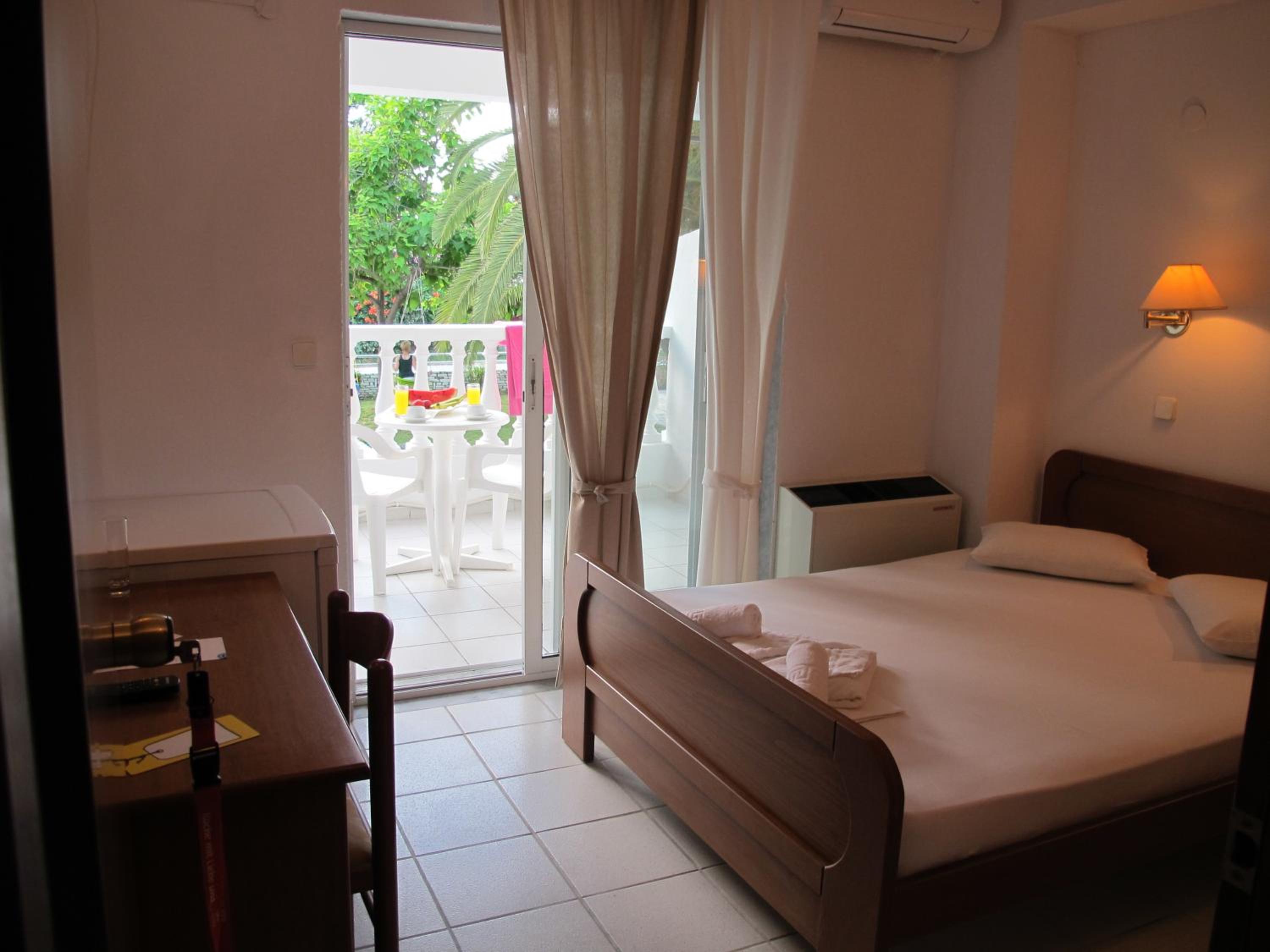Double or Twin Room - Photo 7