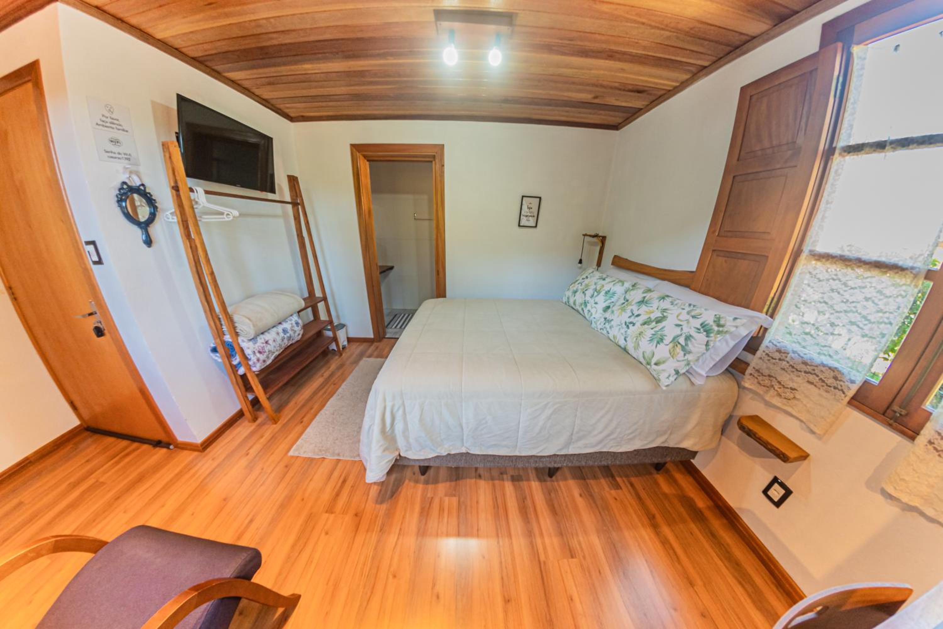 Suite with Garden View - Photo 52