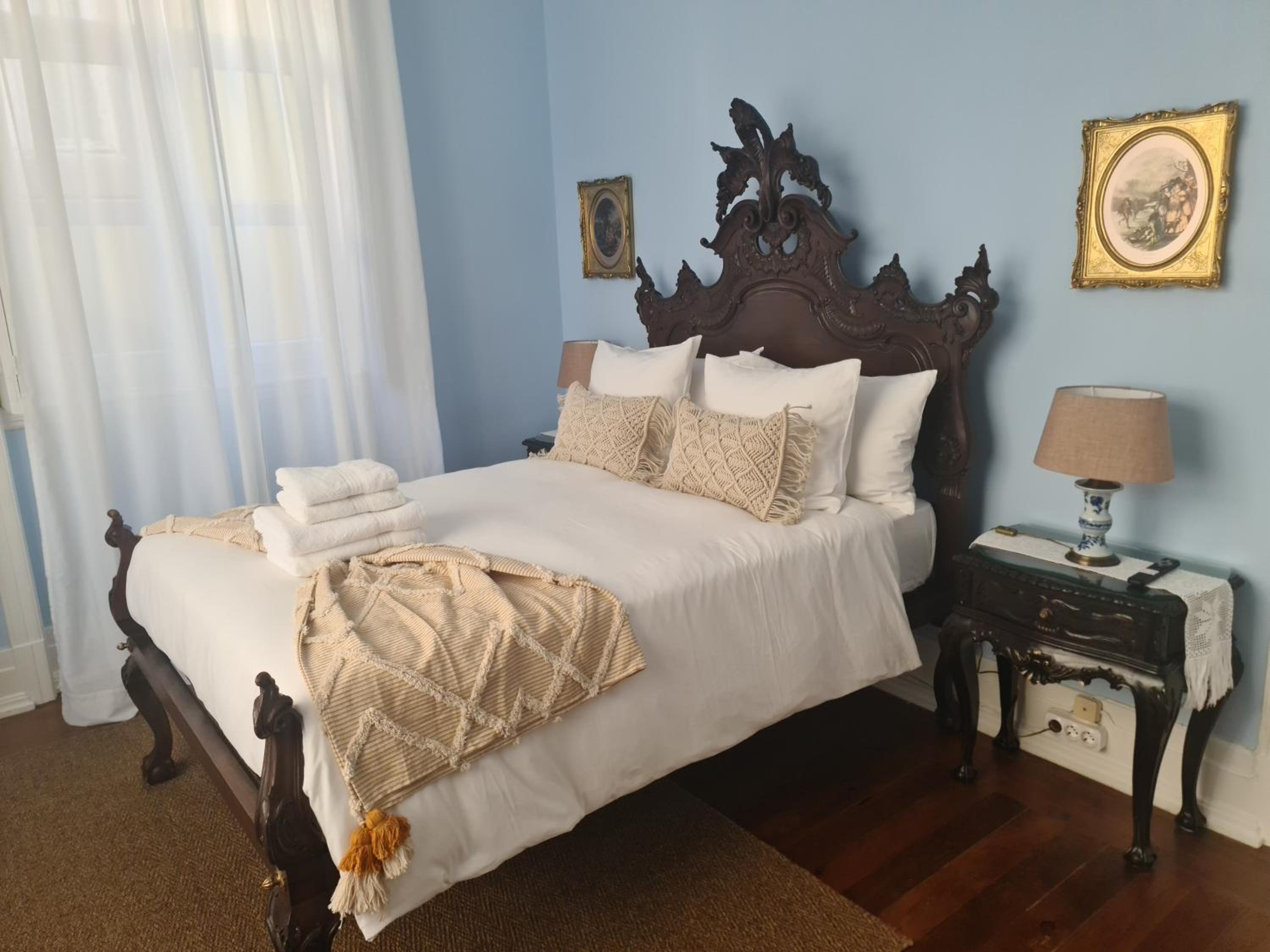 Large Double Room - Photo 1