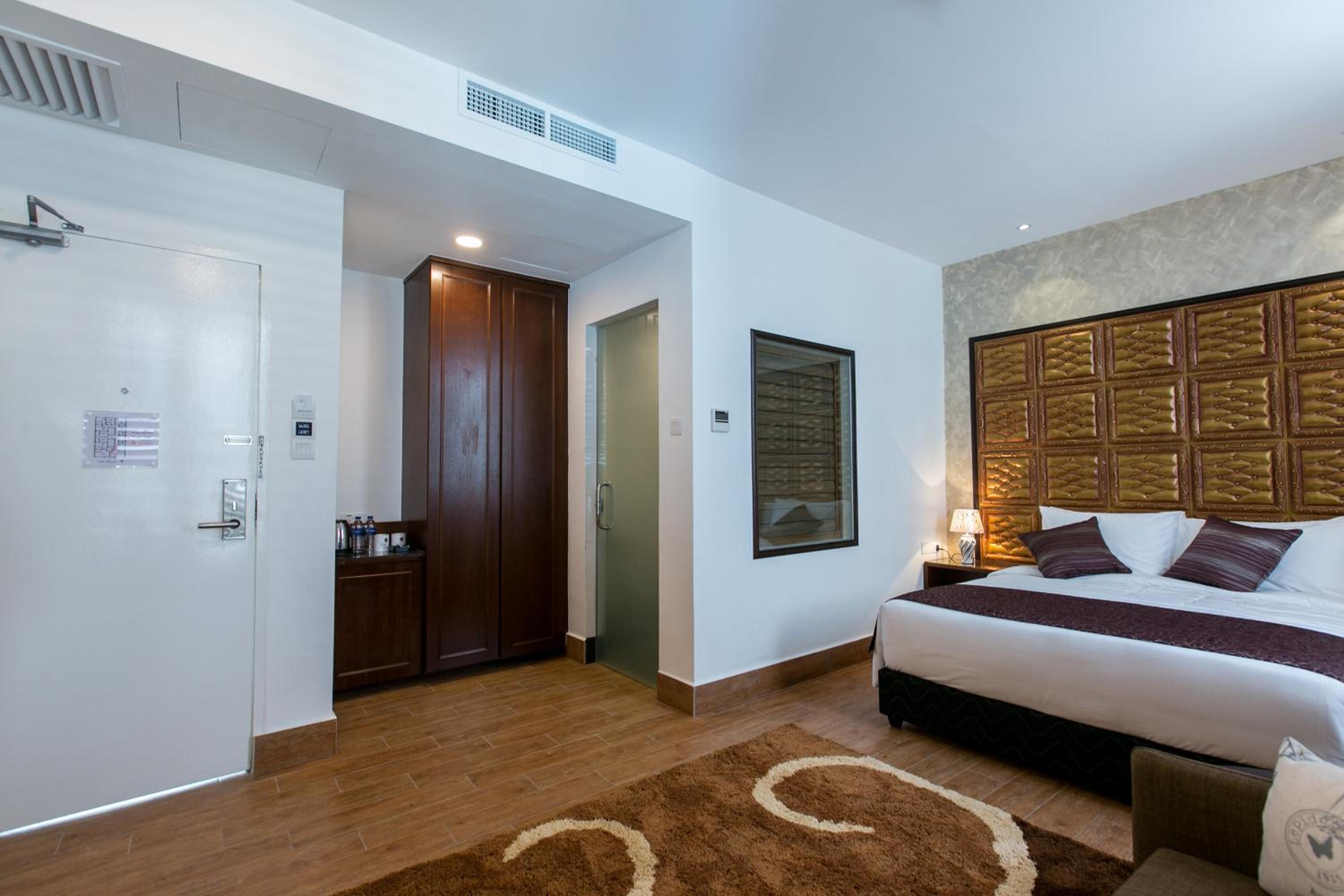 Suite photo 1