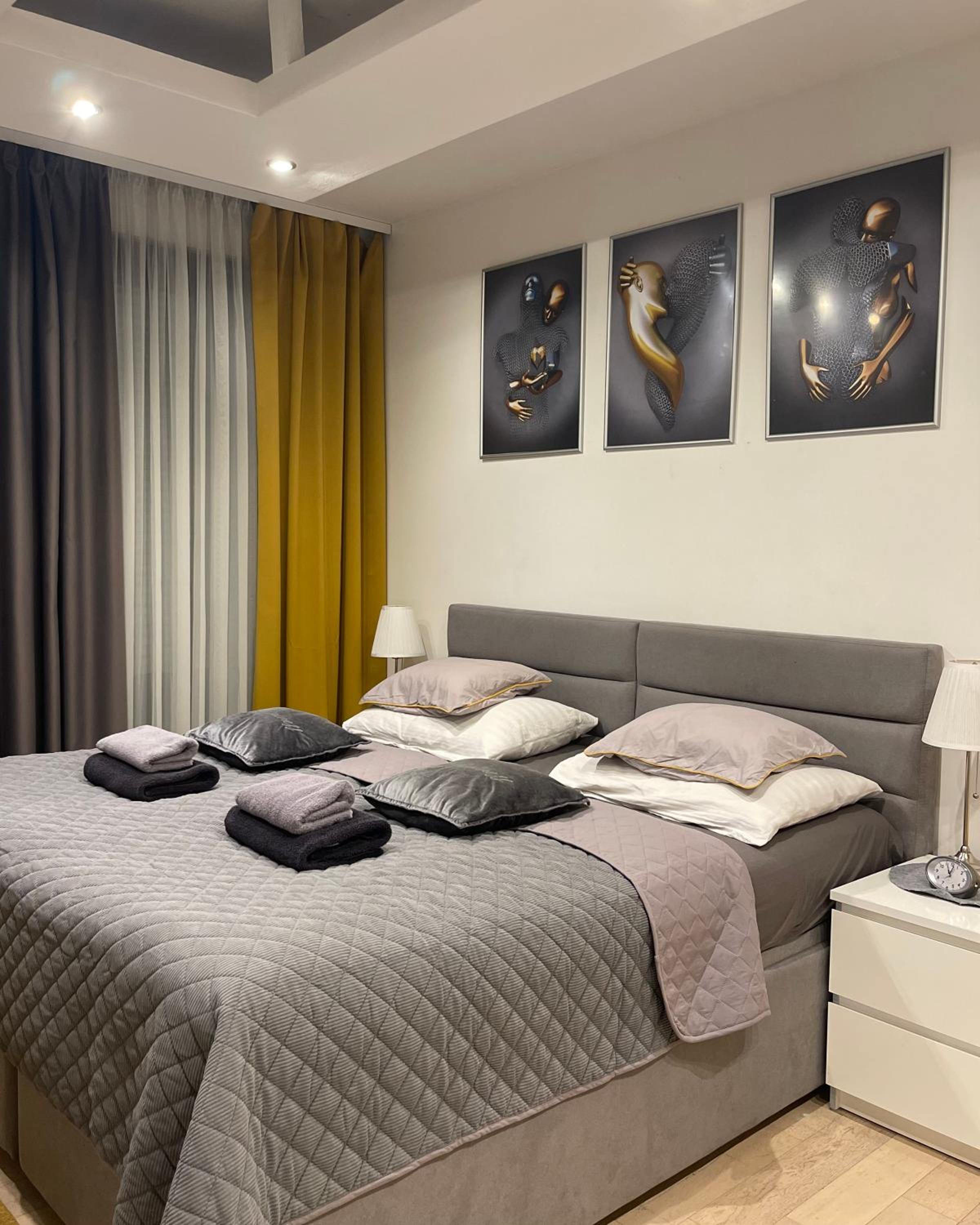 Studio Apartment - Photo 2
