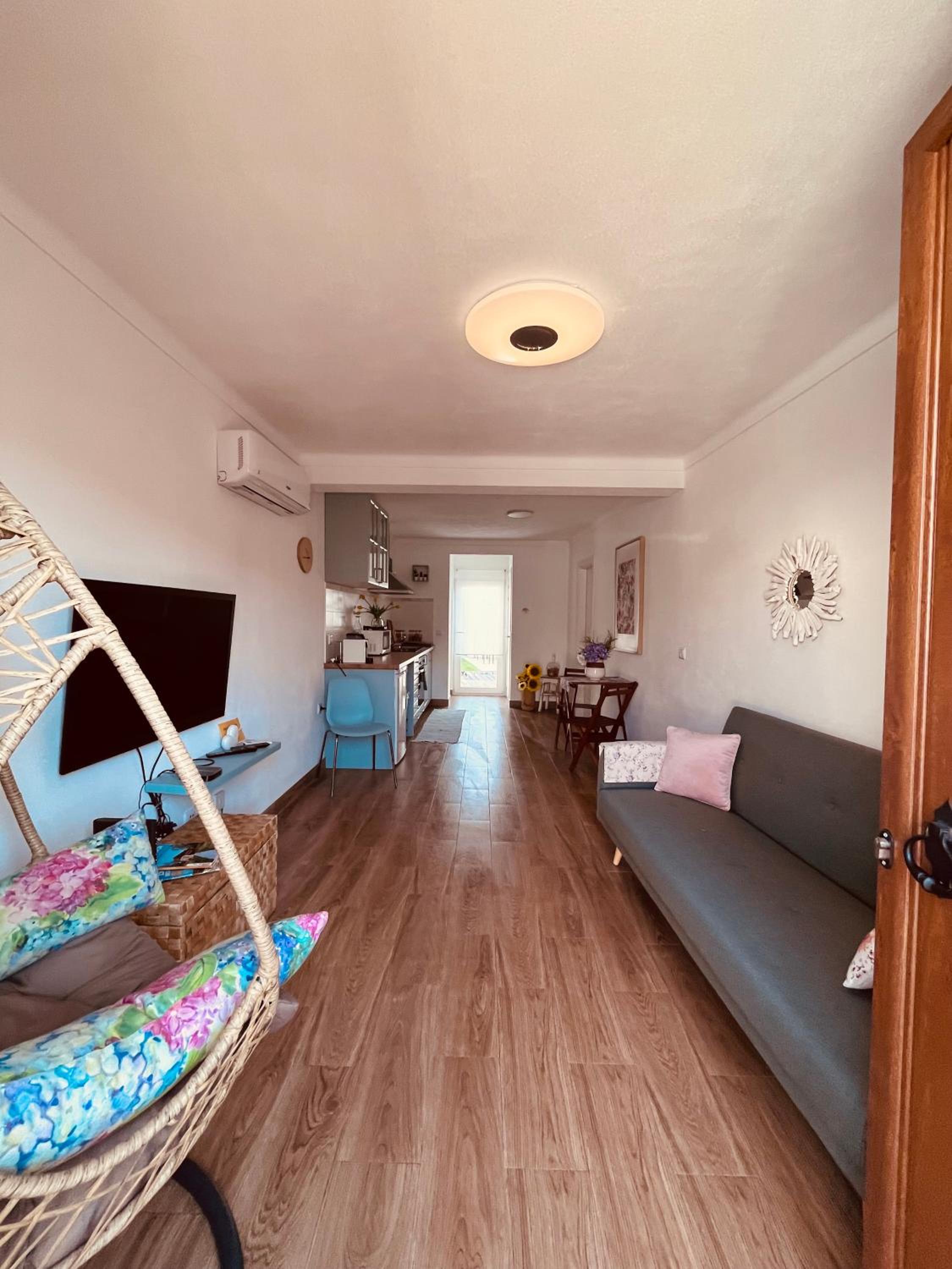 One-Bedroom House photo 1
