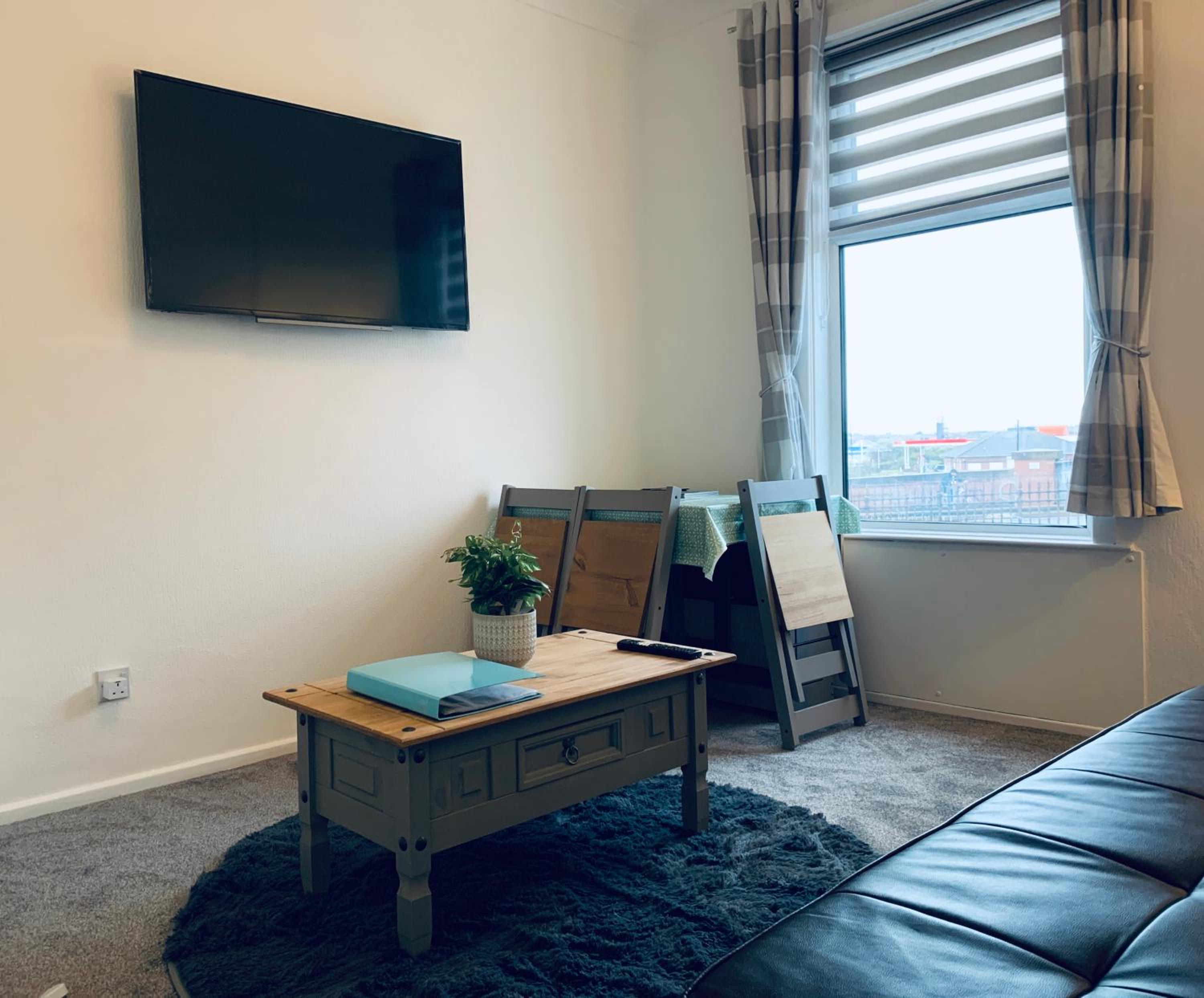 One-Bedroom Apartment photo 2