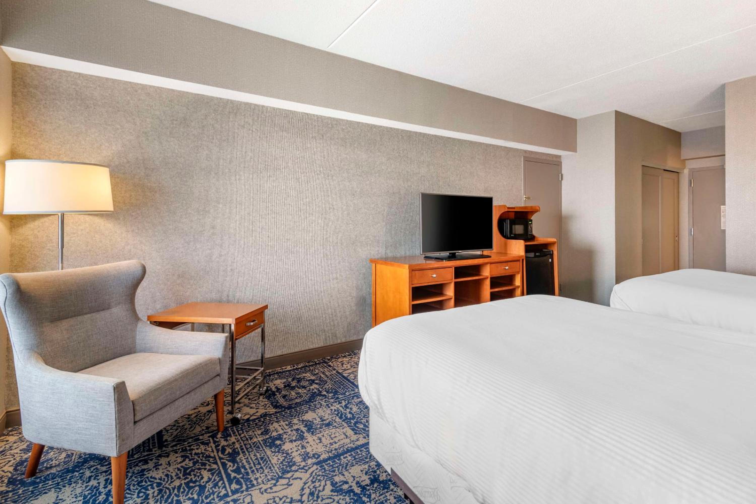 Double Room with Two Double Beds - Photo 3