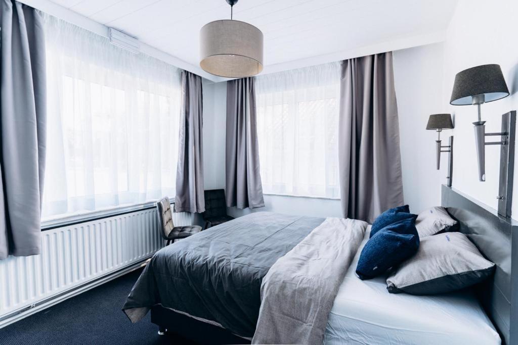 Deluxe Double Room with Shower