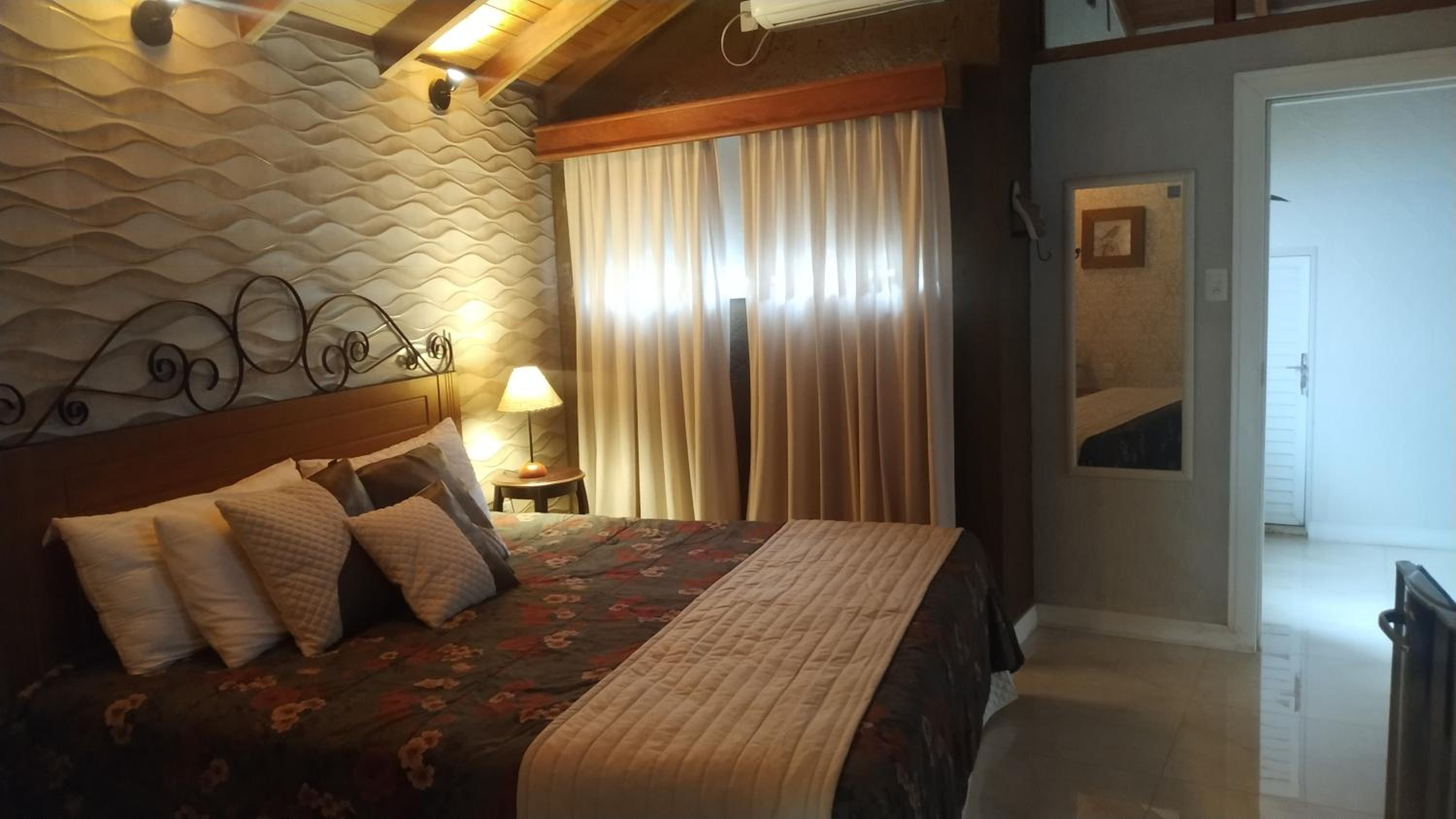 Suite photo 1