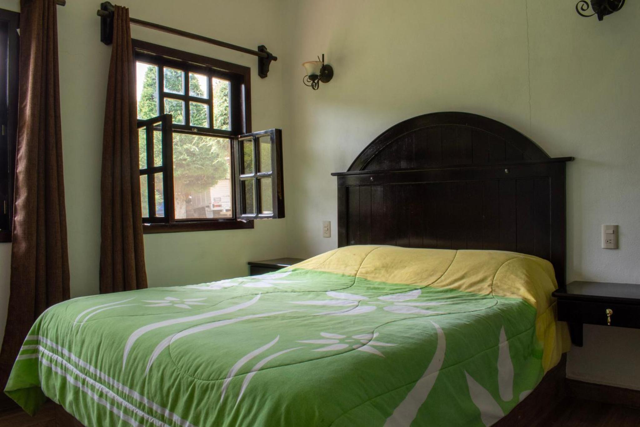 Queen Room with Garden View