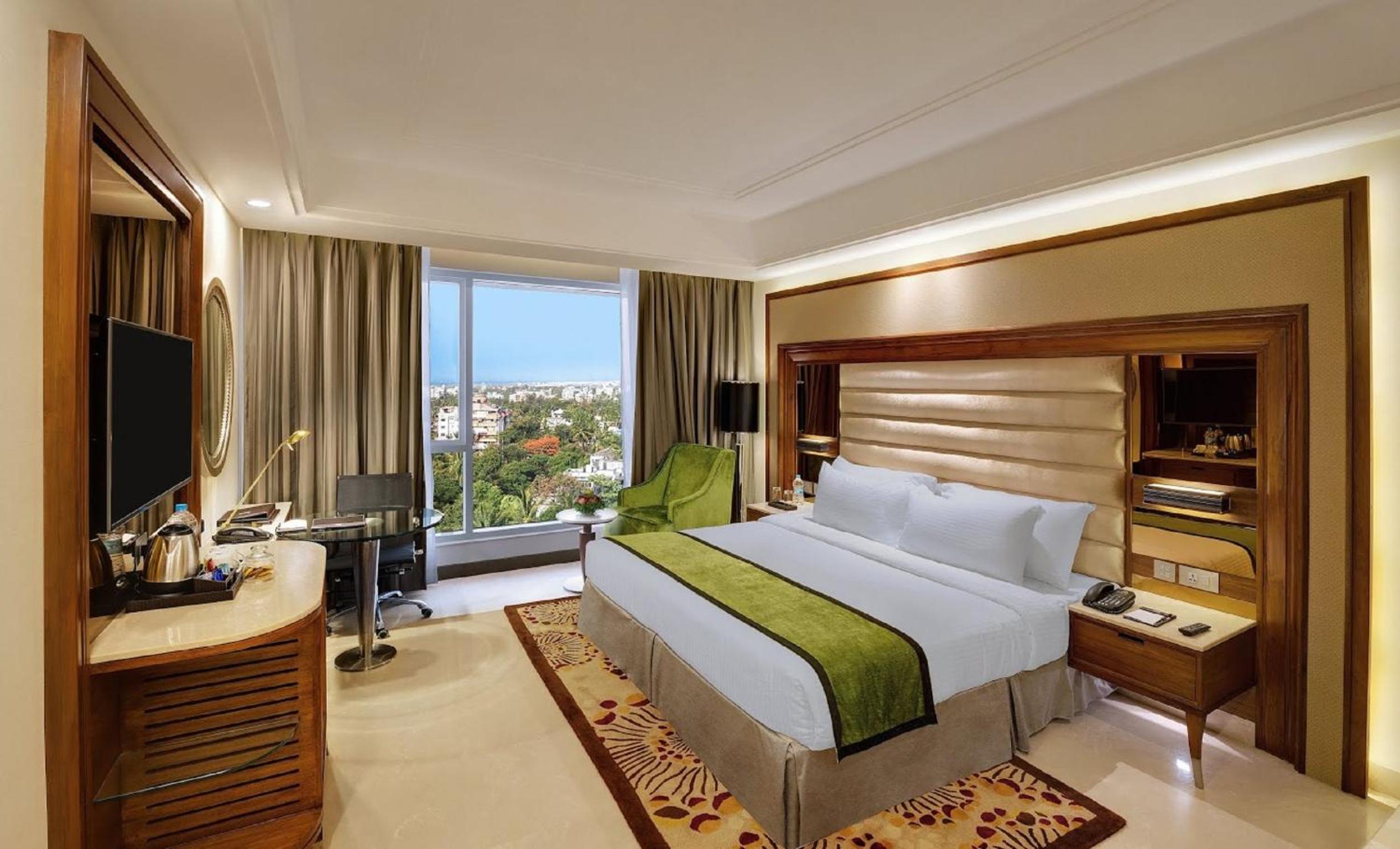 Superior Grande Room King Bed