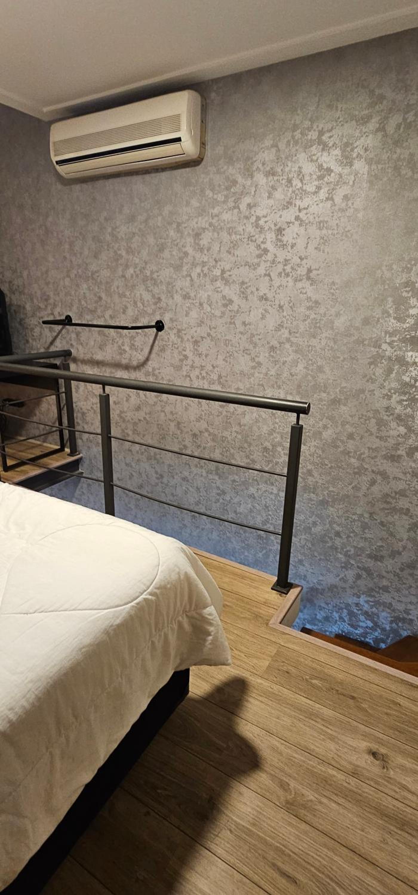 Apartment with Balcony - Photo 35