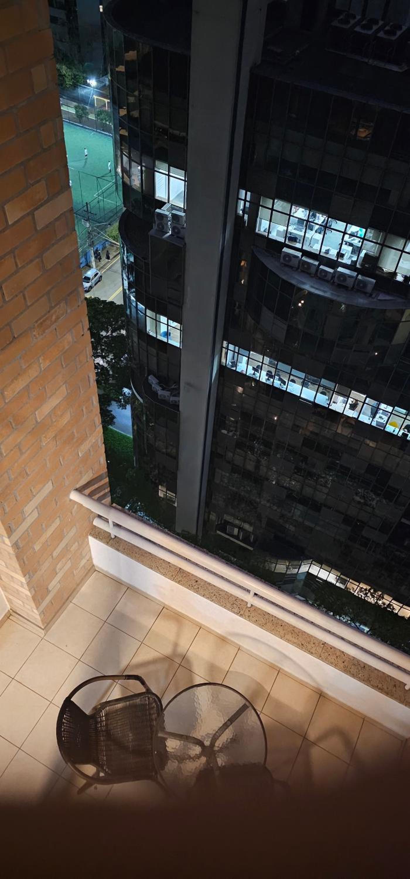 Apartment with Balcony - Photo 37