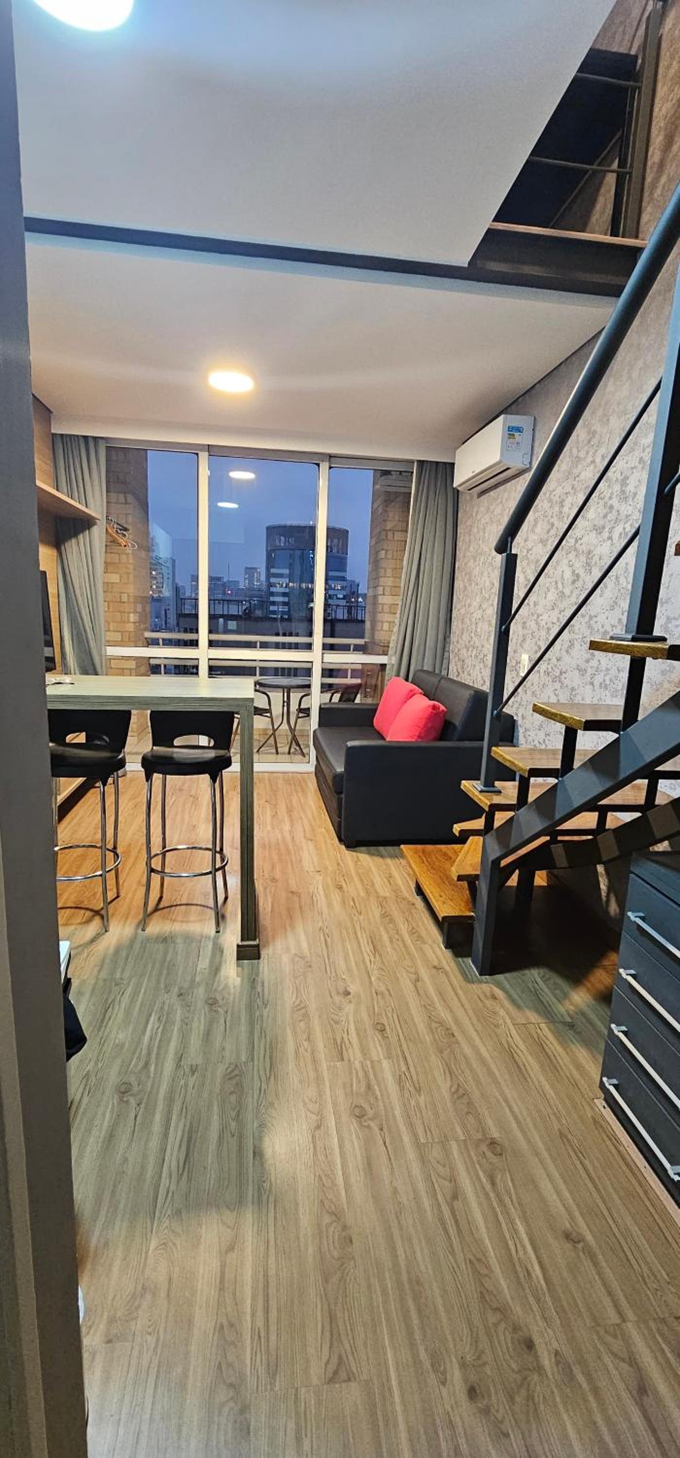 Apartment with Balcony - Photo 40