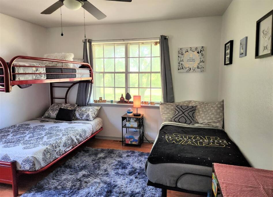 Three-Bedroom House photo 1