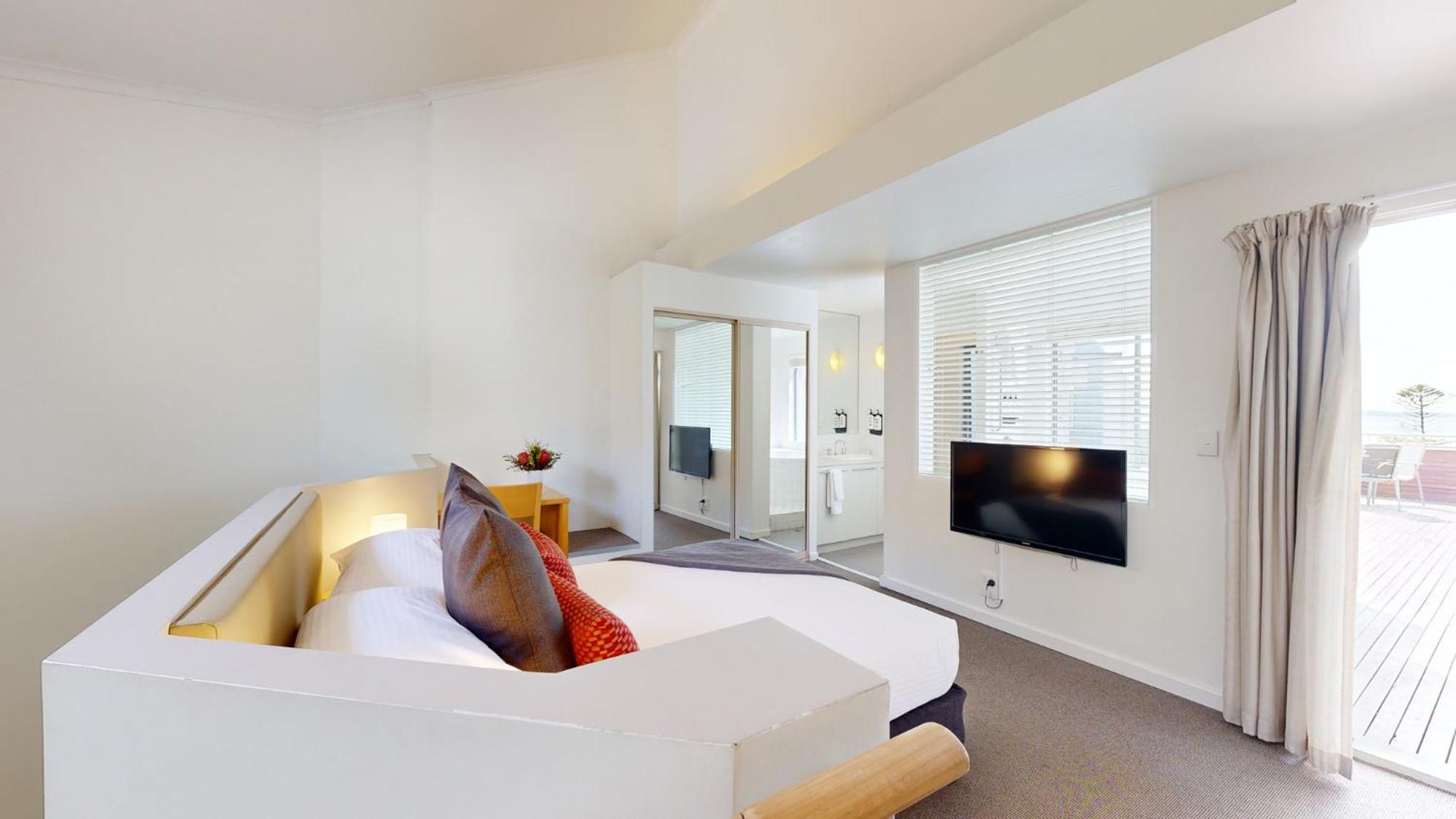 2 Bedroom Ocean View Premium Rooftop