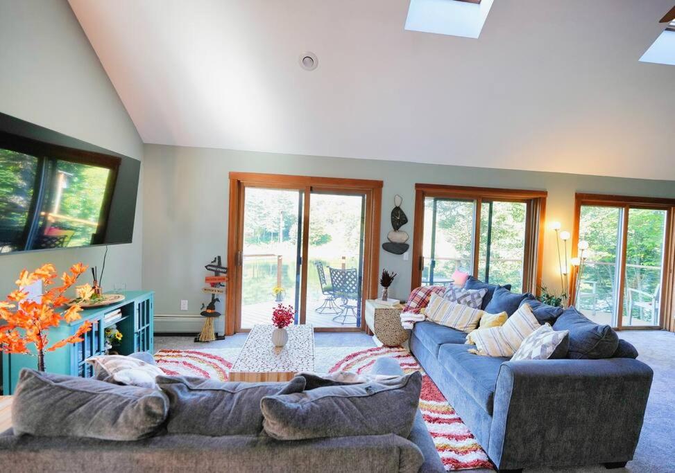 Five-Bedroom House photo 3