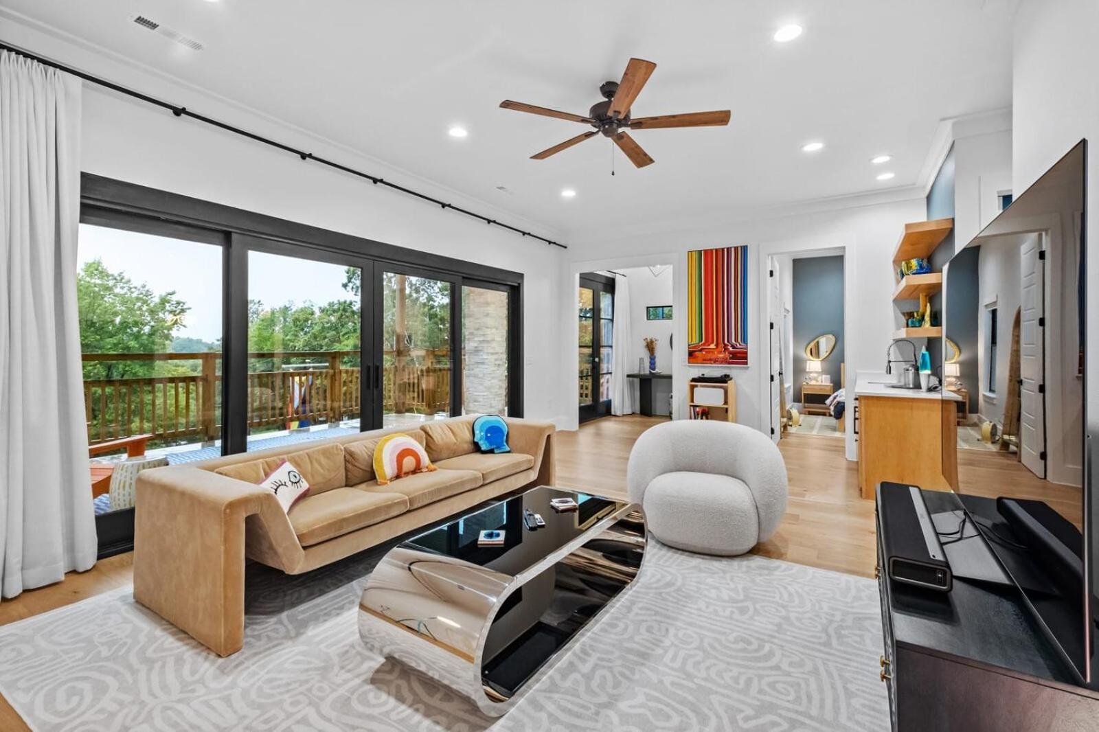 Family Room photo 1