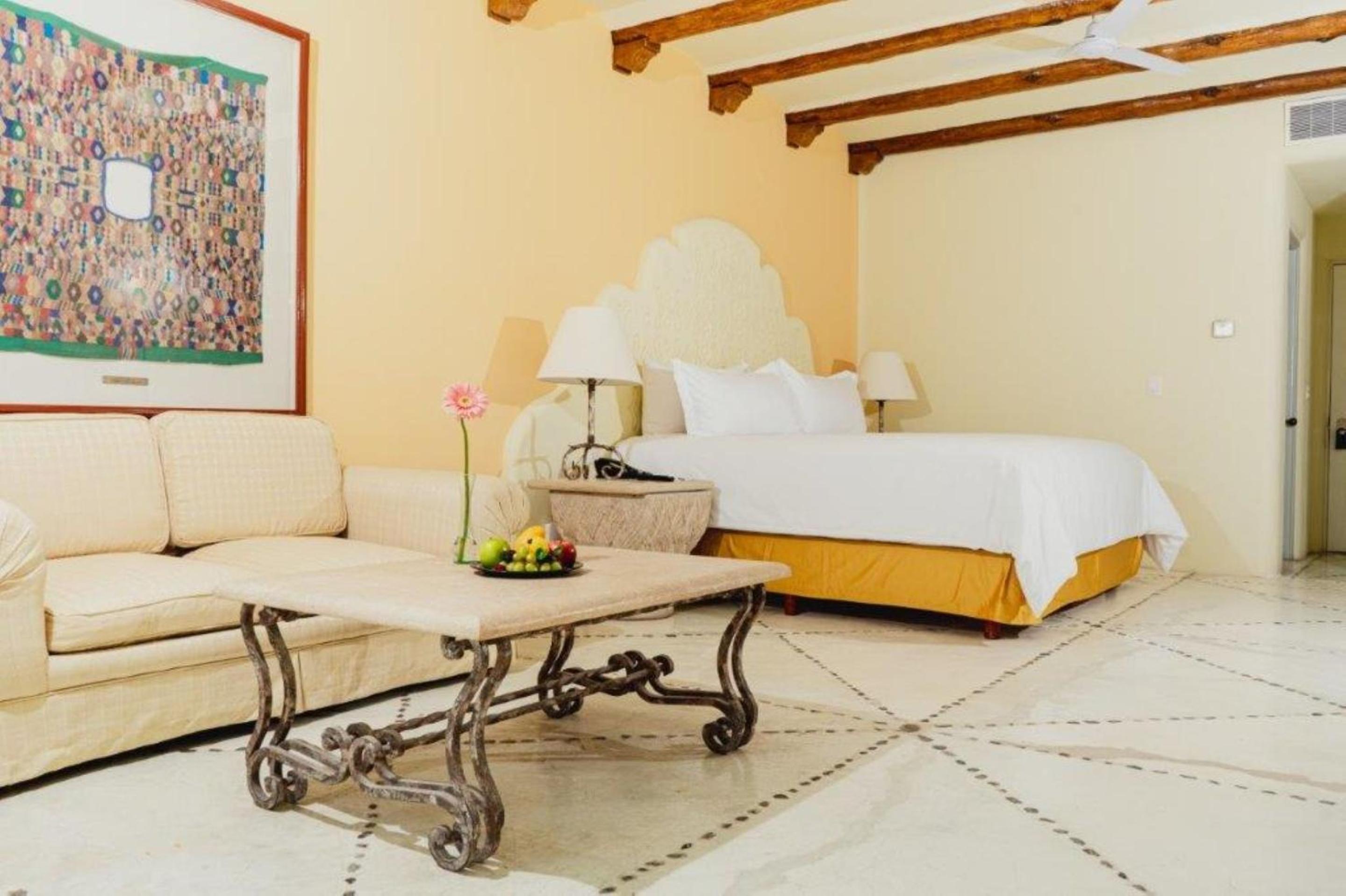 Master Suite King  - Photo 4
