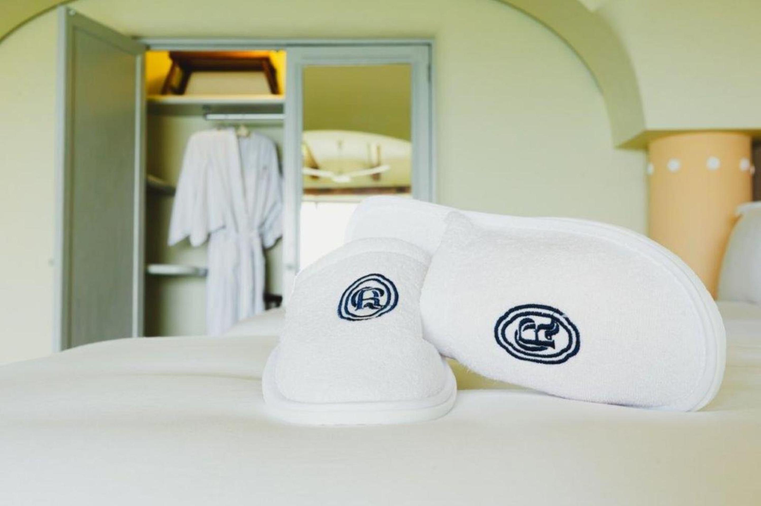 Master Suite King  - Photo 9