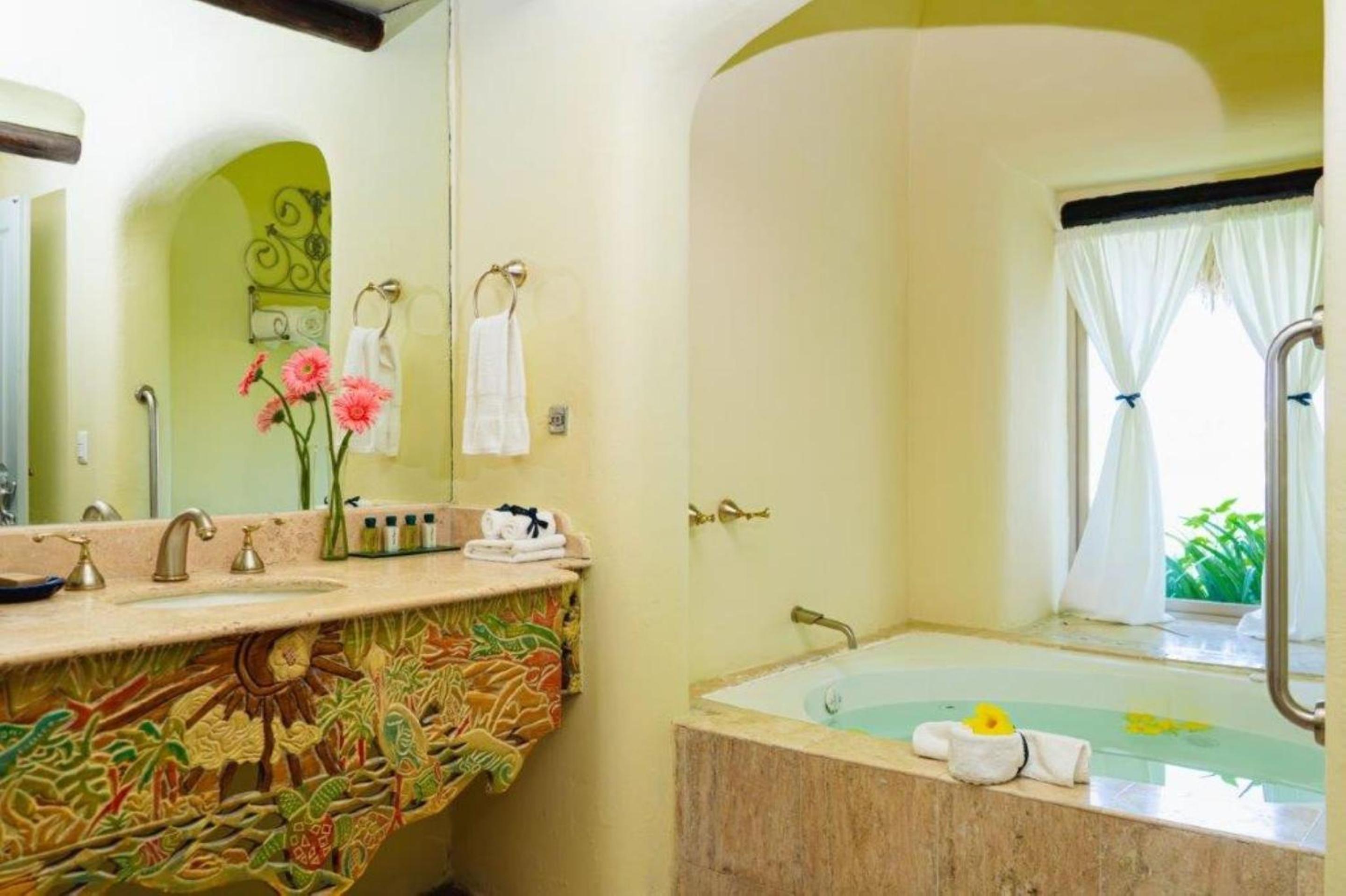Master Suite King  - Photo 10