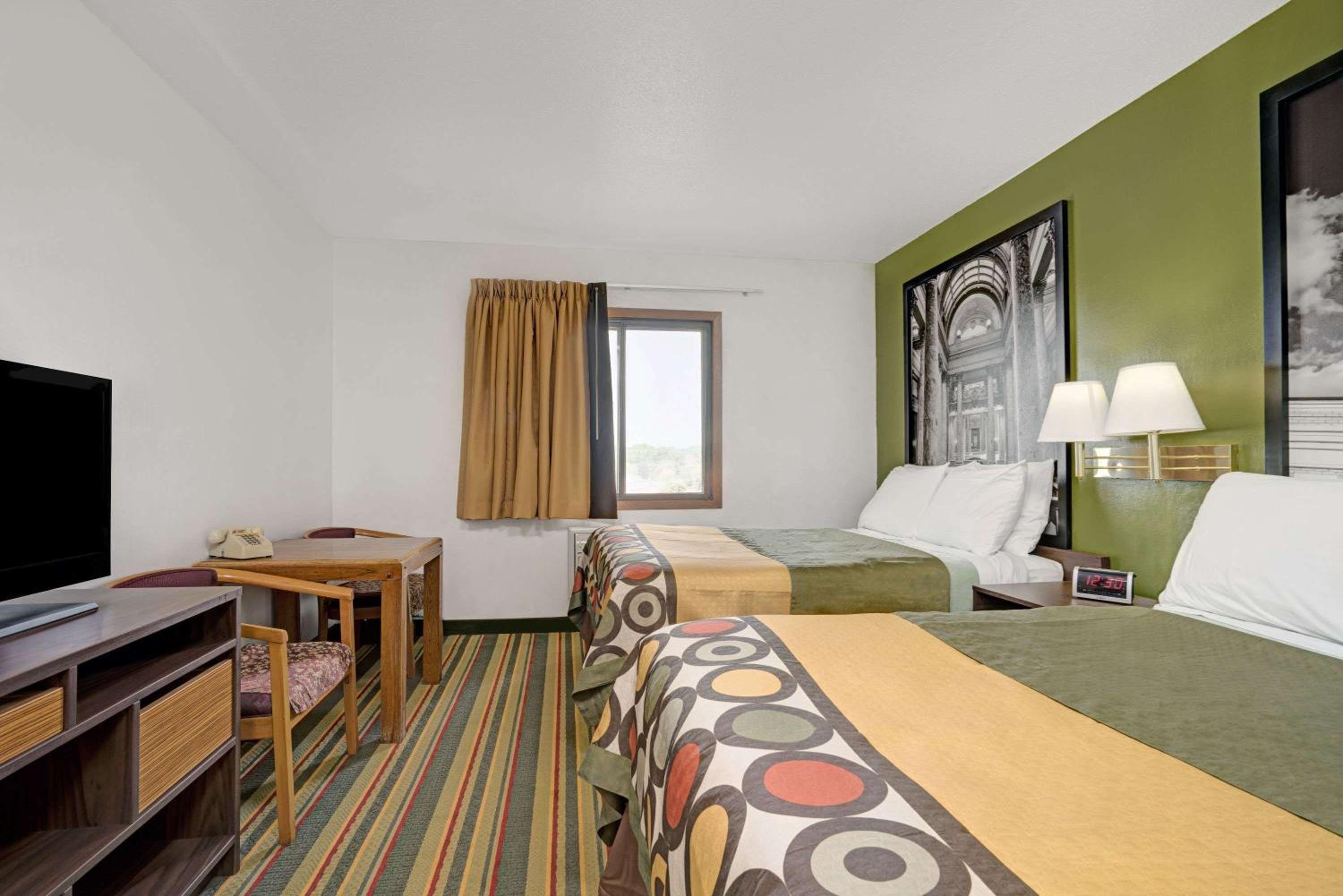 Double Room with Two Double Beds photo 1