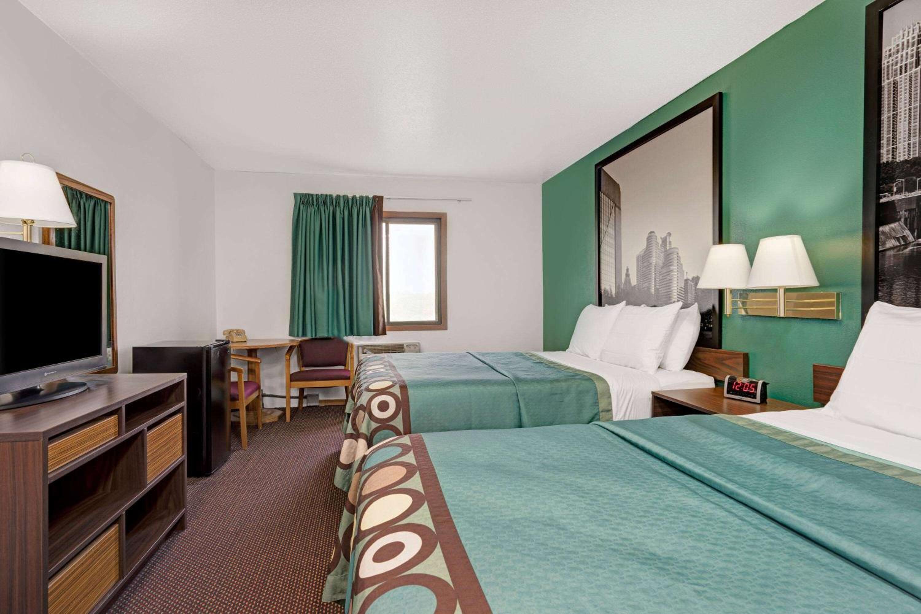 Queen Room - Photo 5