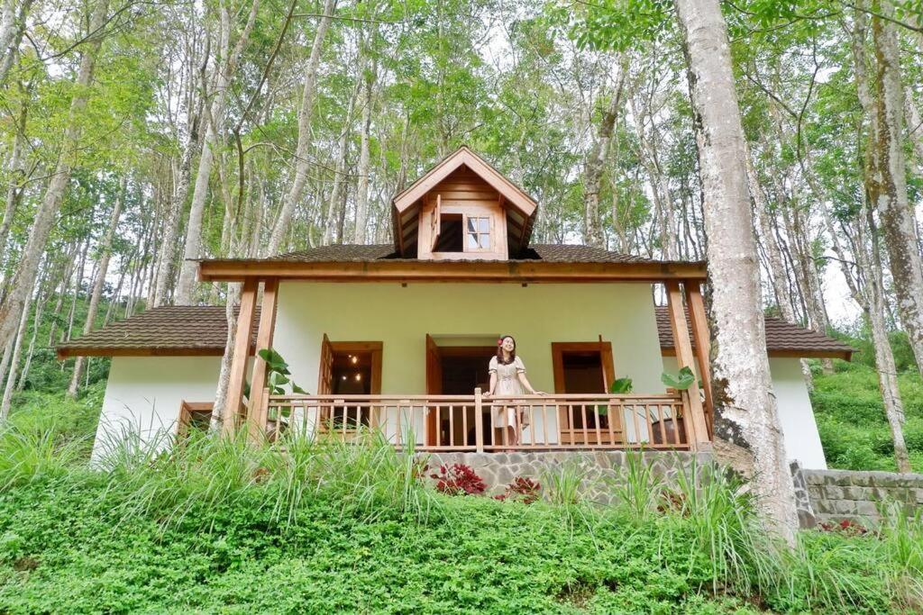 Three-Bedroom Villa photo 3