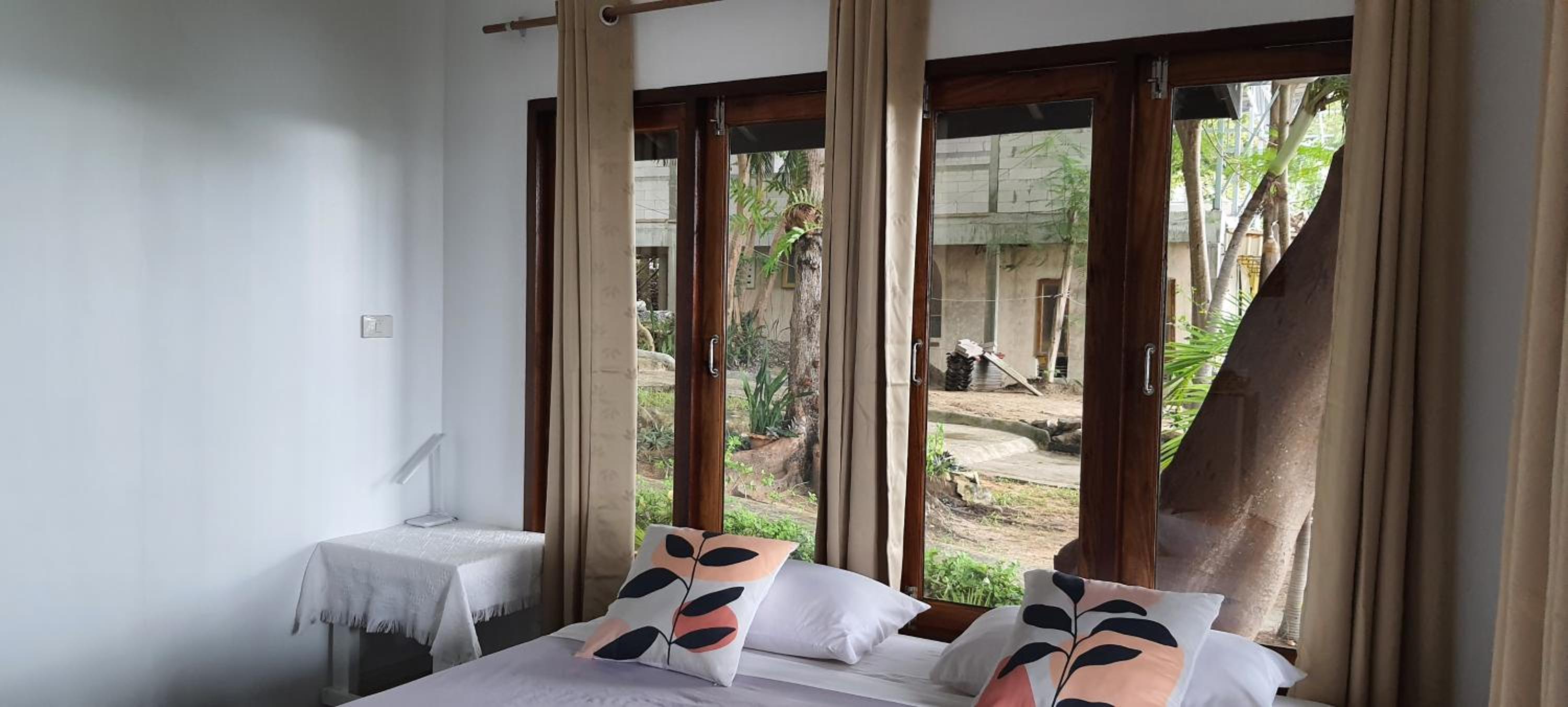 Queen Room with Sea View - Photo 15
