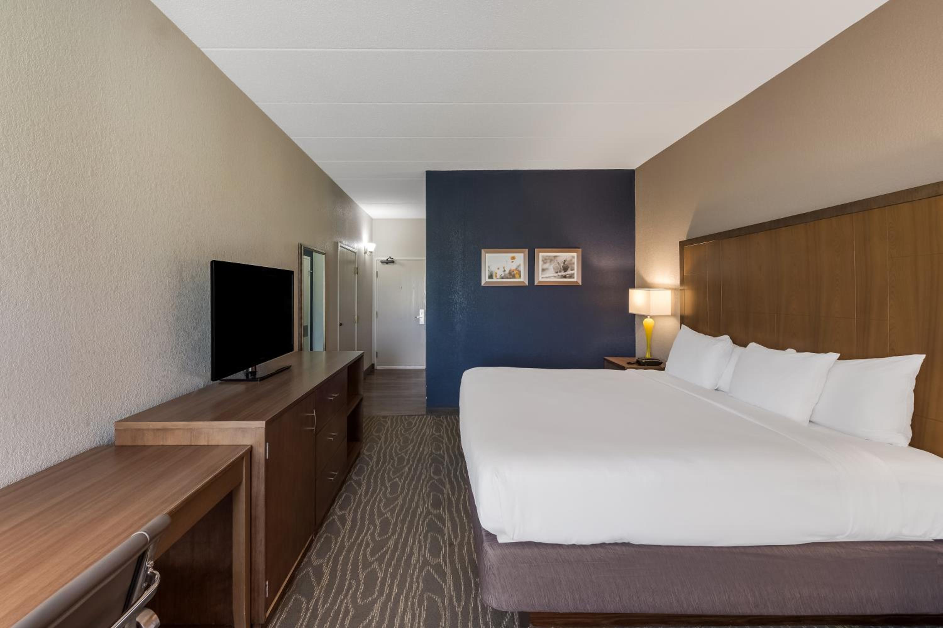 King Room - Disability Access/Non Smoking  - Photo 2
