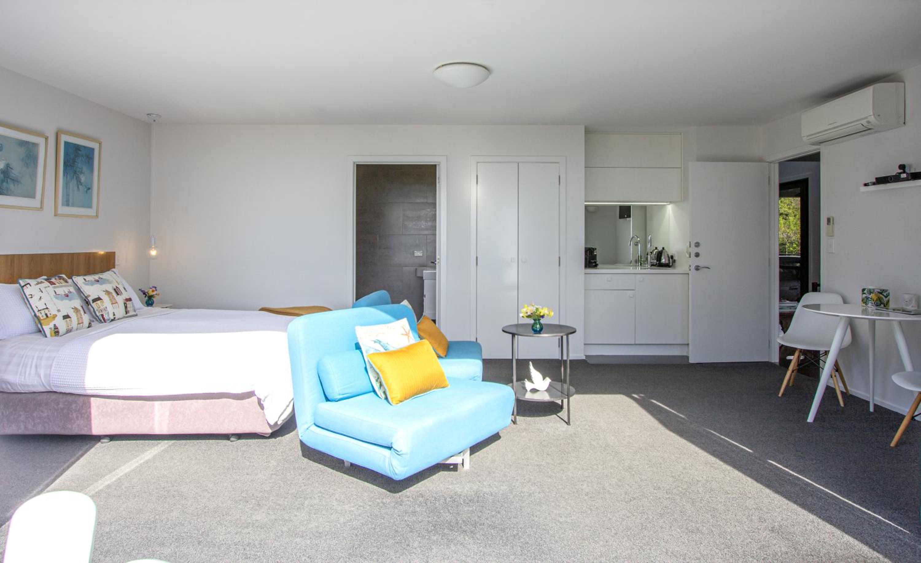 King Room - Waterfront - Photo 6
