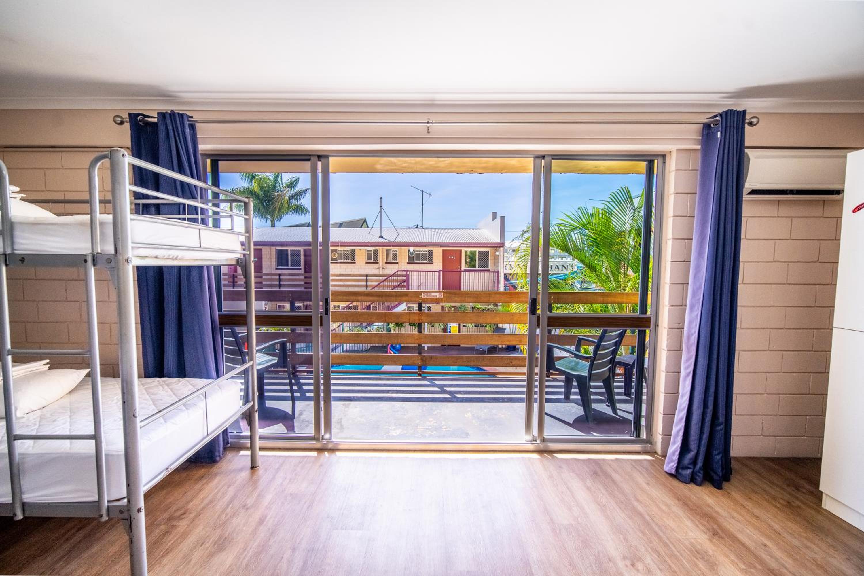 Bed in 8-Bed Mixed Dormitory Room - Adult Only photo 3