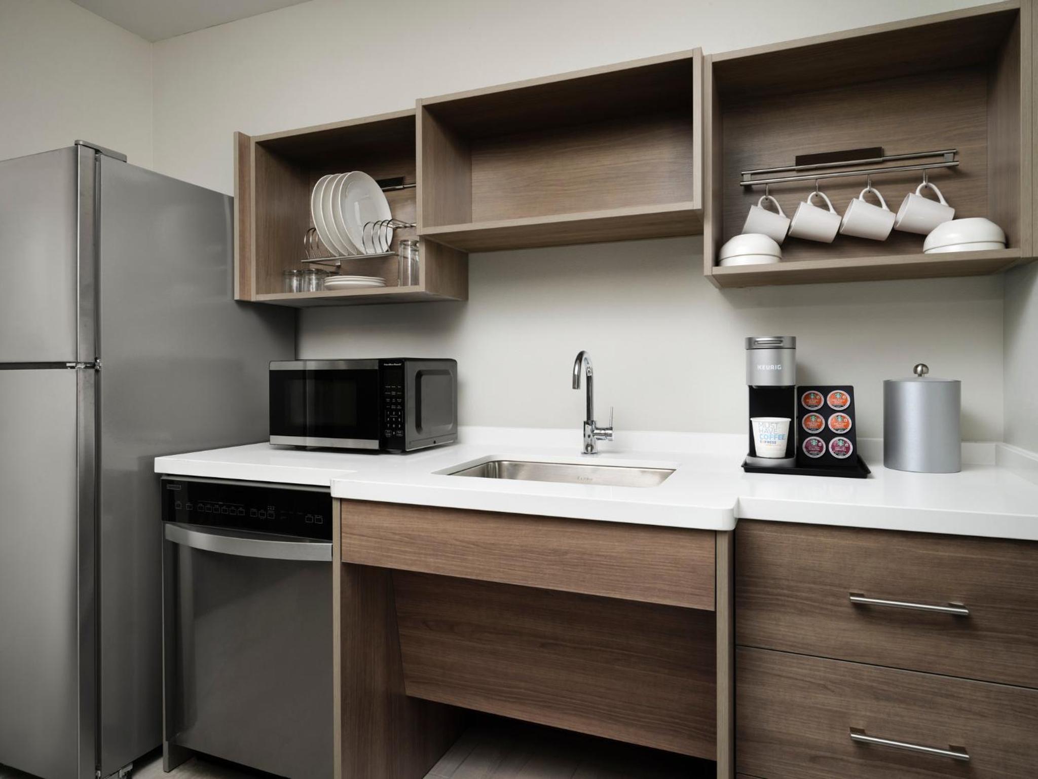 King Suite - Communications and Mobility Accessible - Photo 7