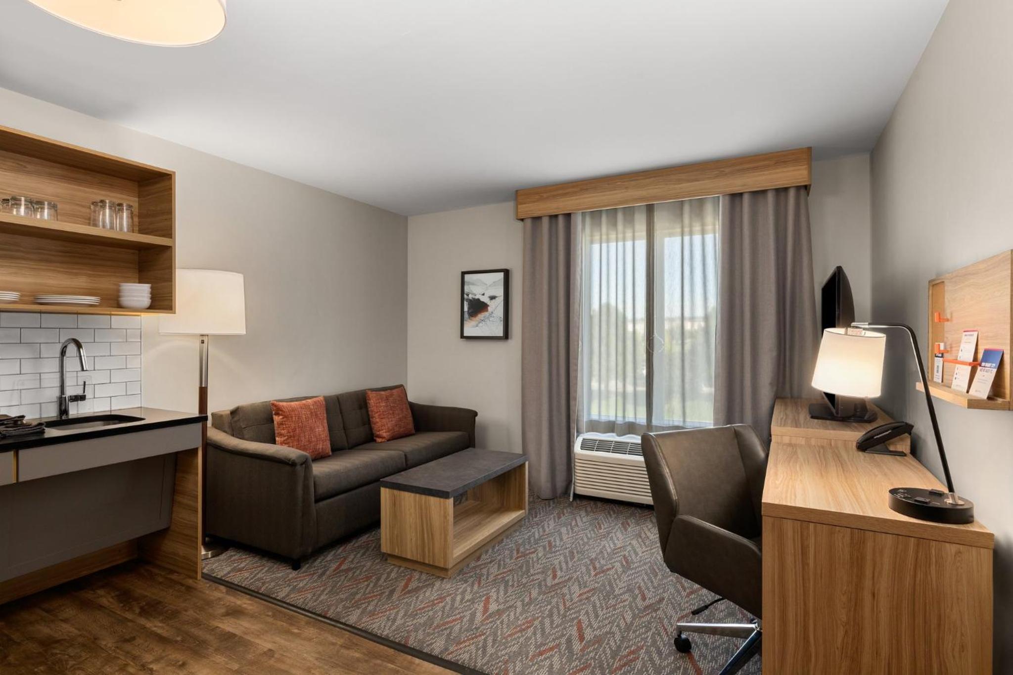 Suite - Photo 7
