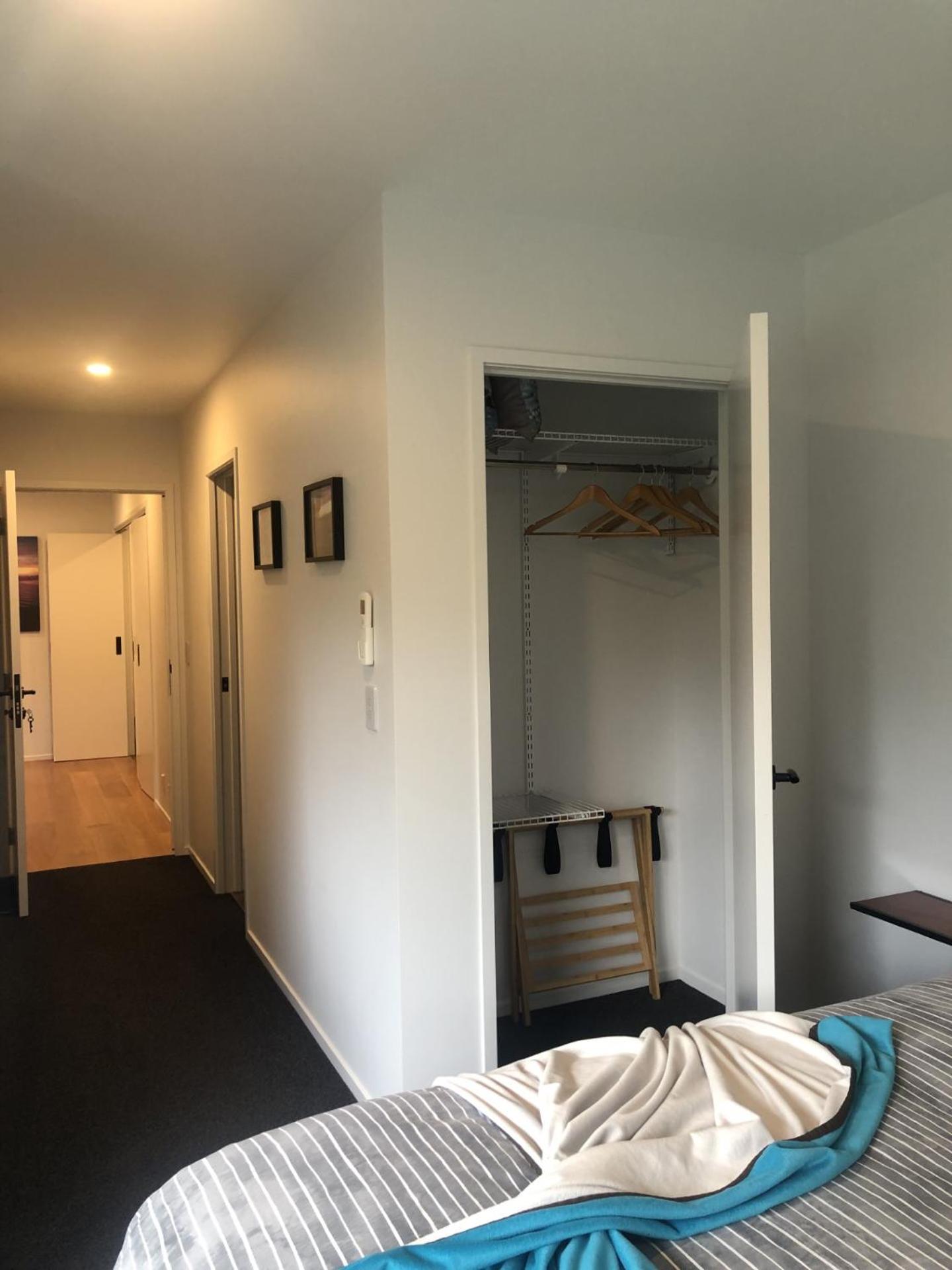 Twin Room with Private Bathroom - Photo 1