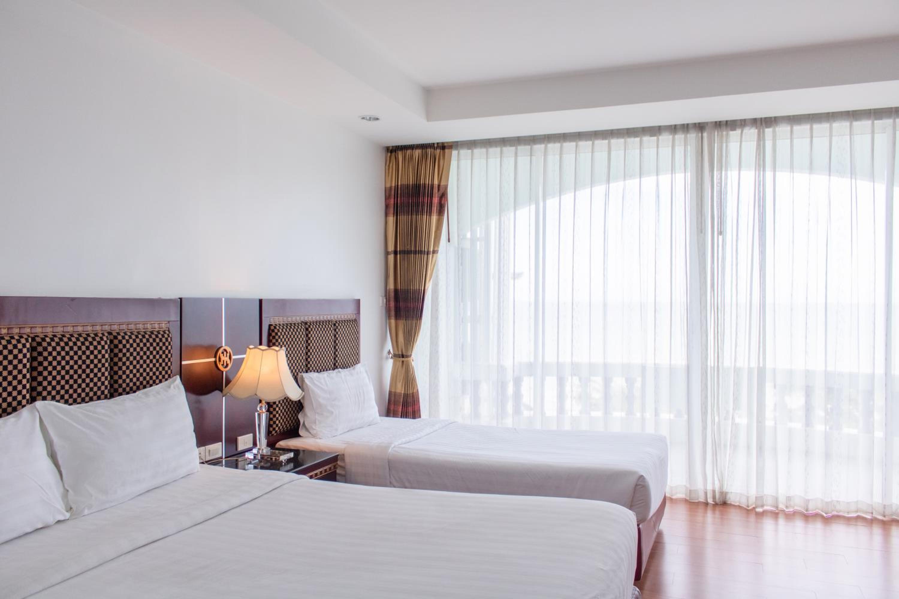 Superior Twin Room with Sea View photo 1