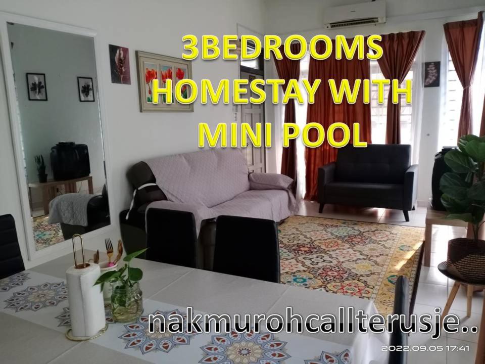 Three-Bedroom House photo 1