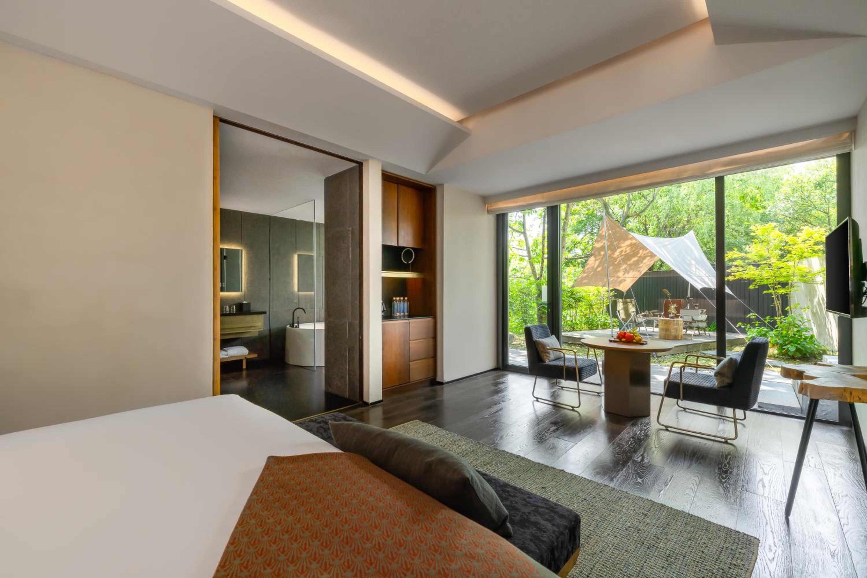 Standard Suite