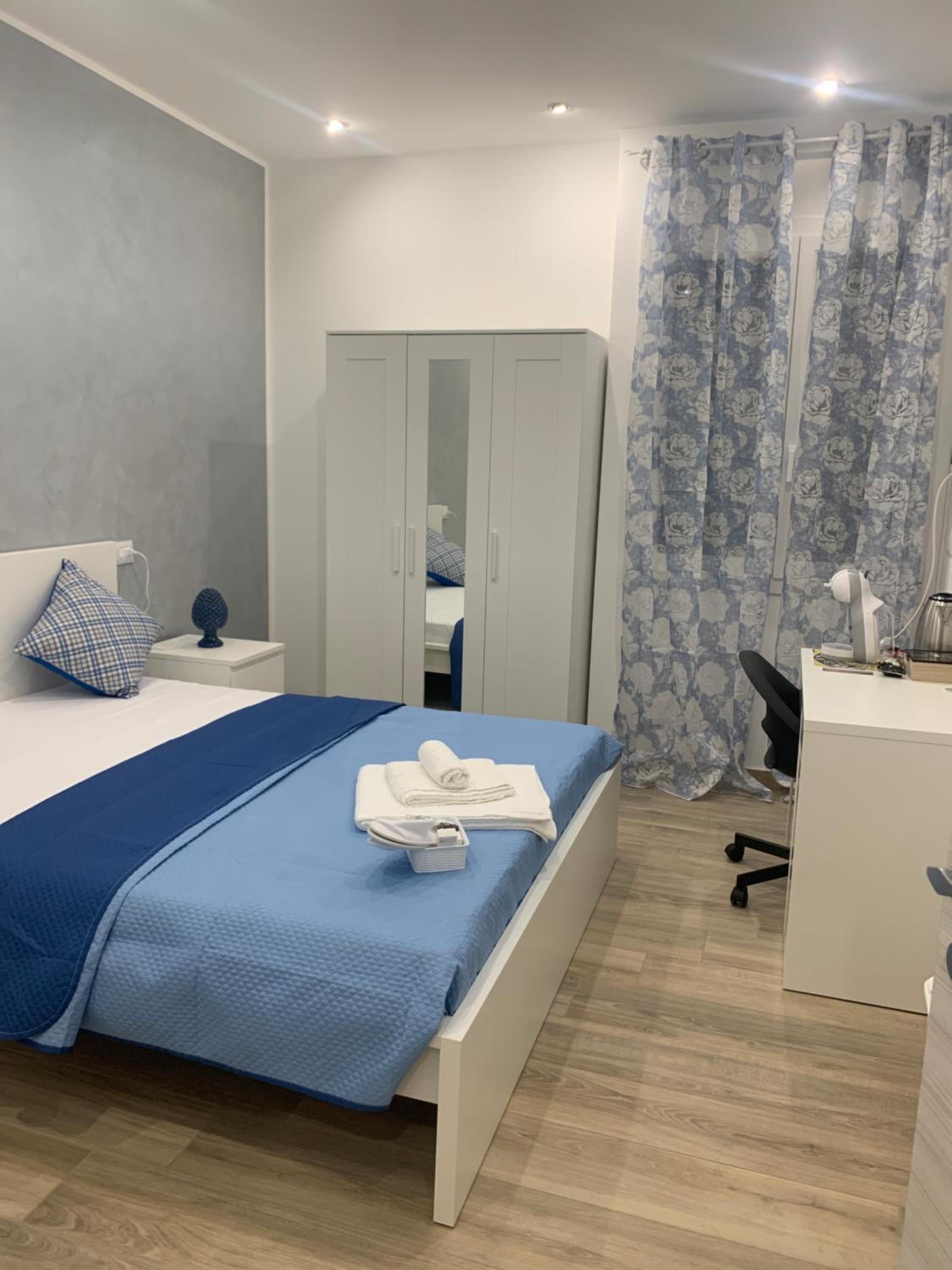 Double Room - Photo 18