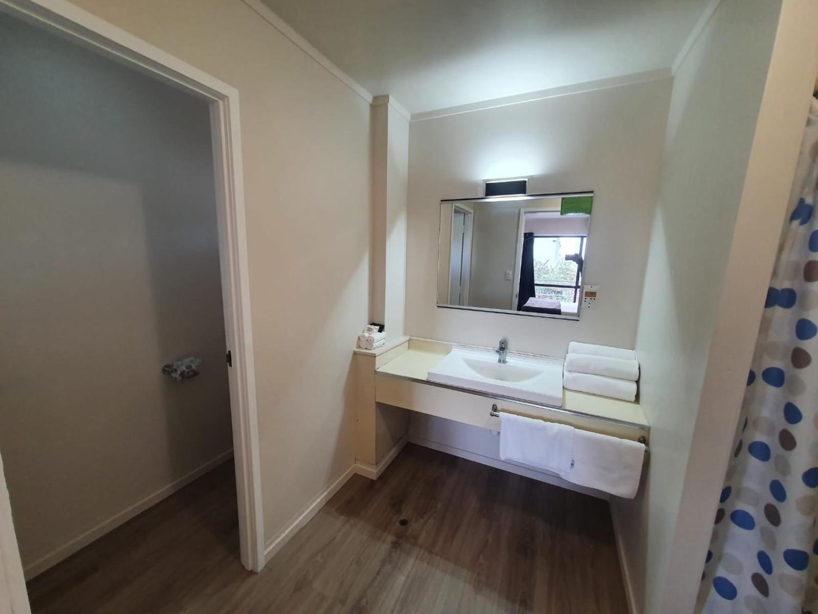 Family Suite (4 Adults) - Photo 18