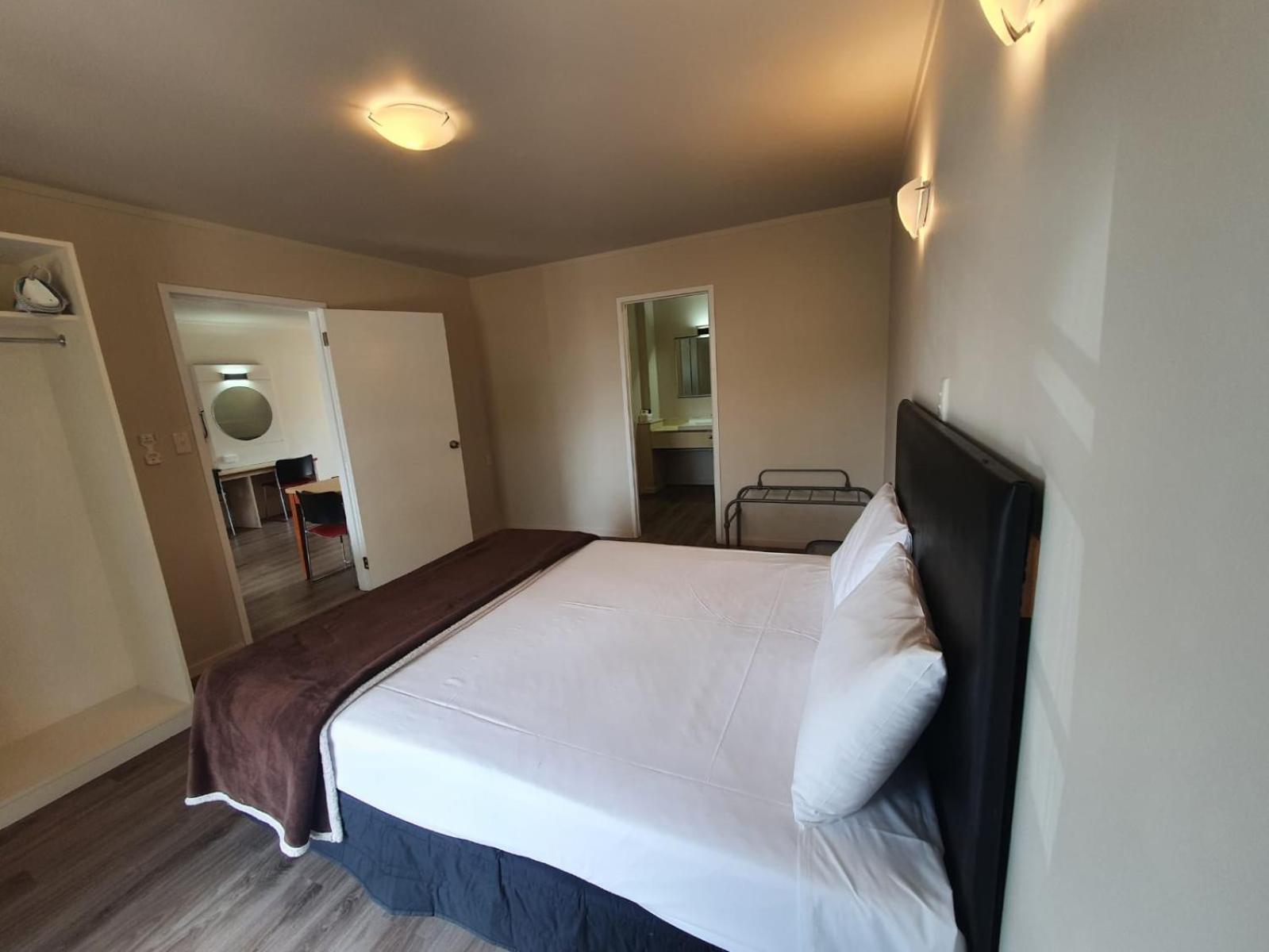 Family Suite (4 Adults) - Photo 6