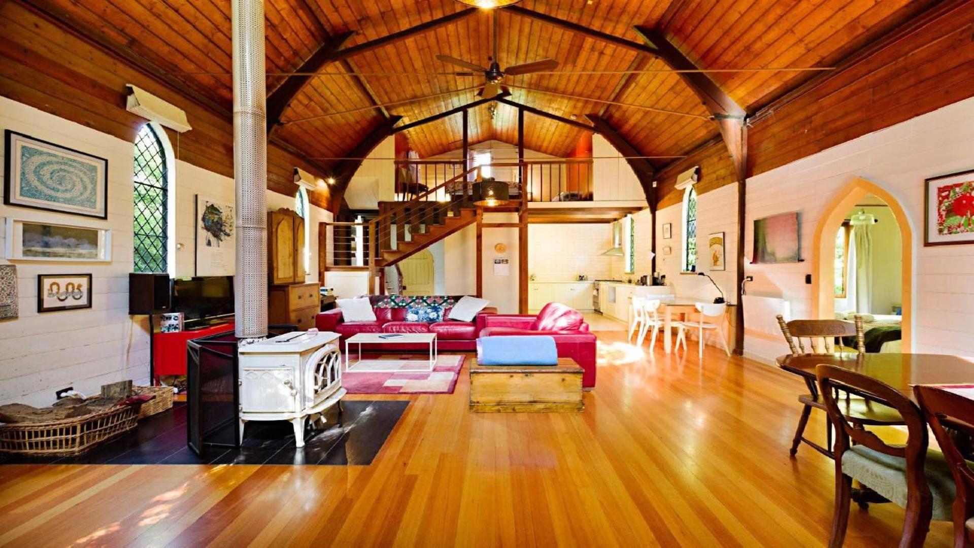Three-Bedroom House photo 2
