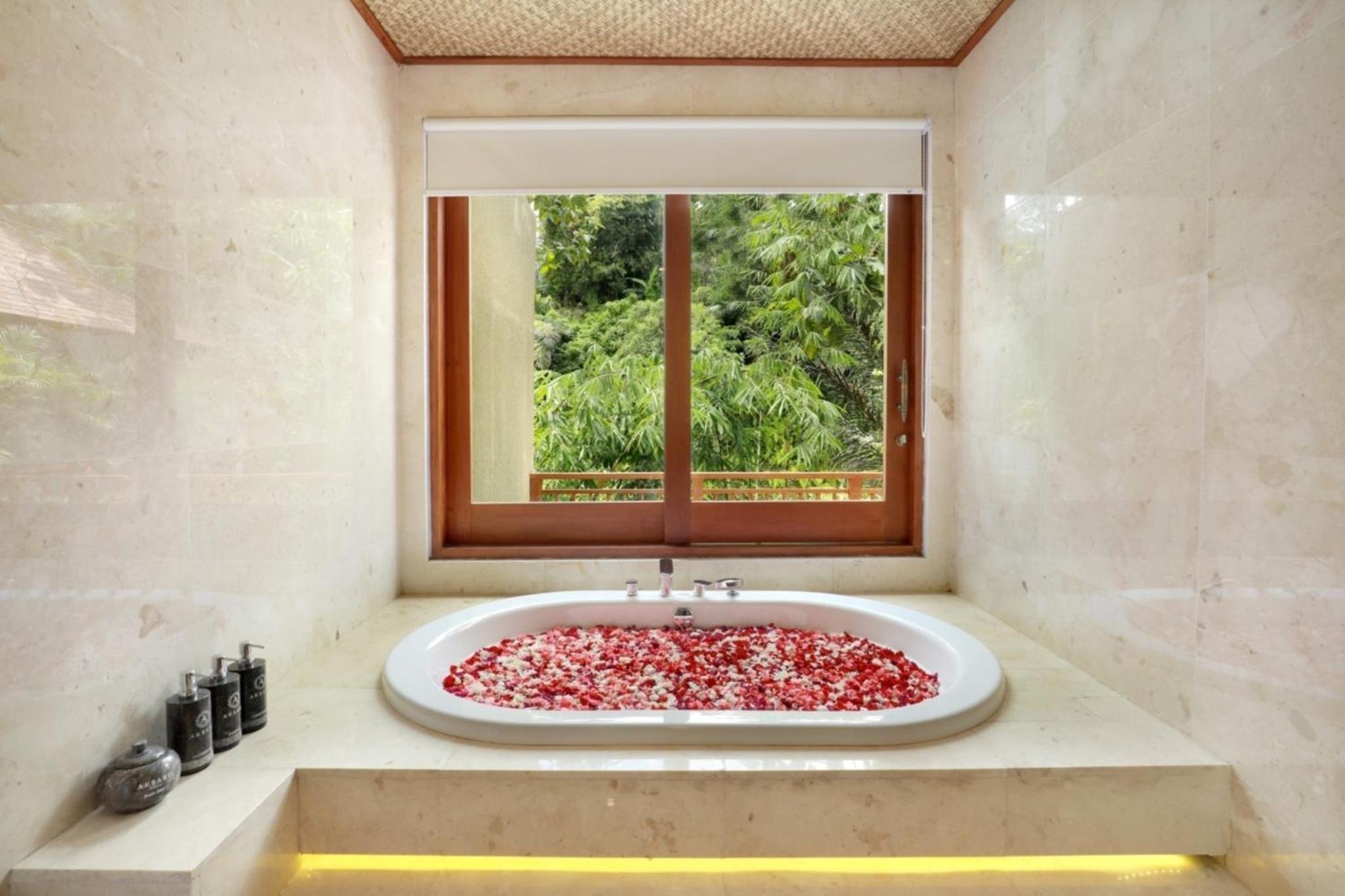 Grand Two-Bedroom River View Villa with Private Pool - Photo 9