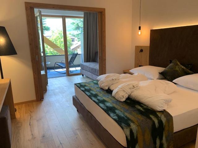 Double Room with Balcony - Photo 6