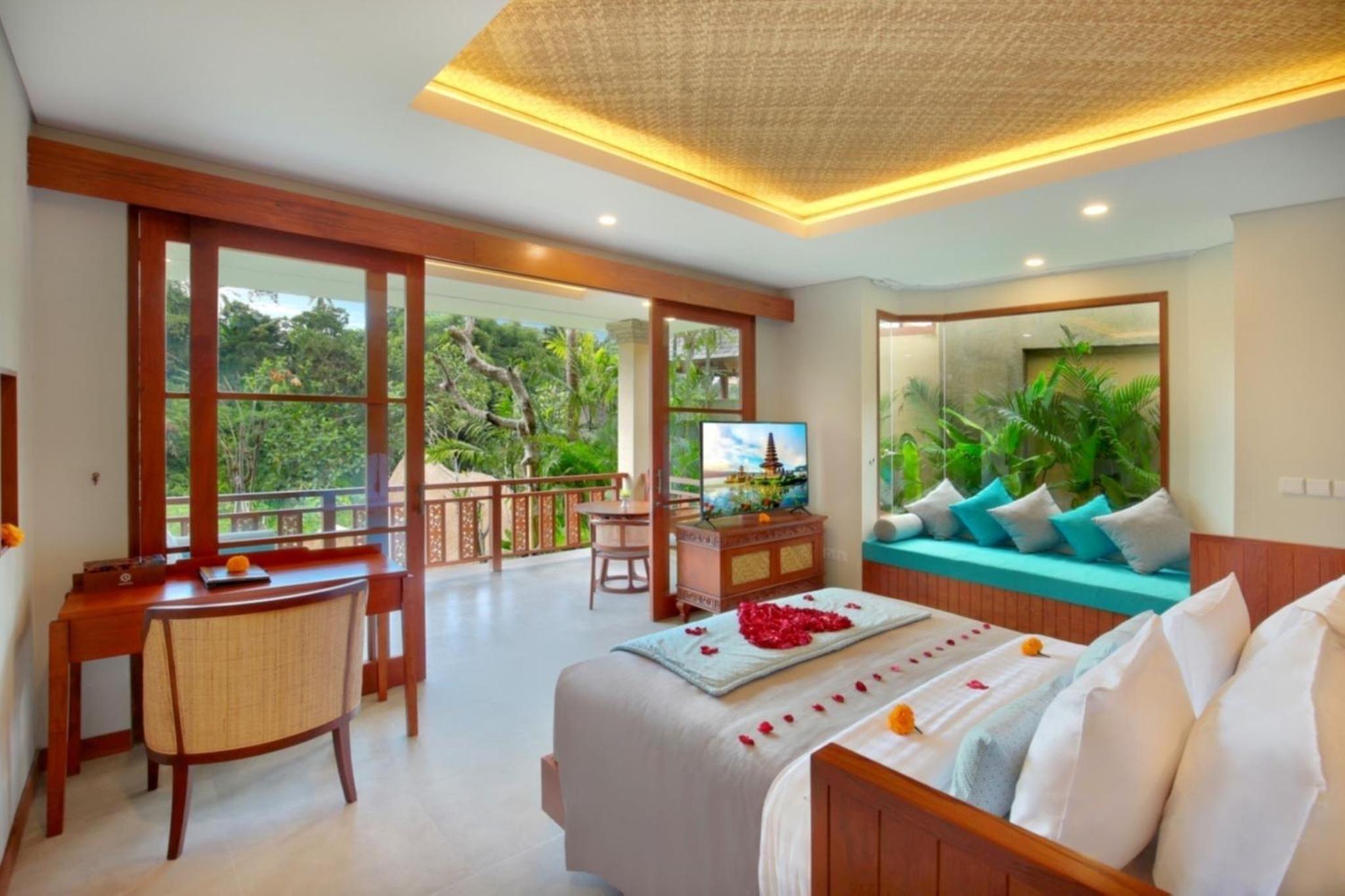 Grand Aksari Suite with Bathtub - Photo 1