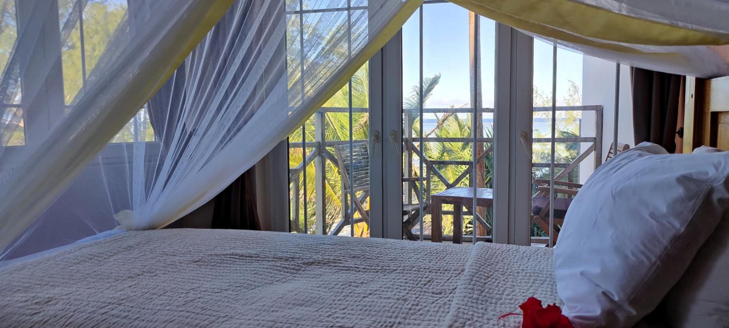 Deluxe Triple Room with Sea View photo 3