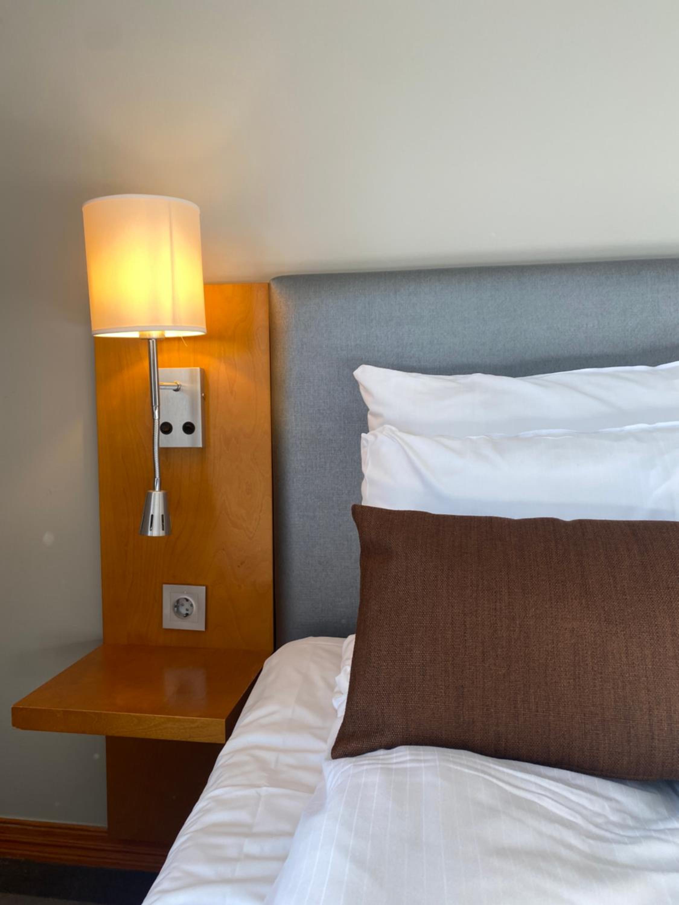 Standard Twin Room - Photo 3