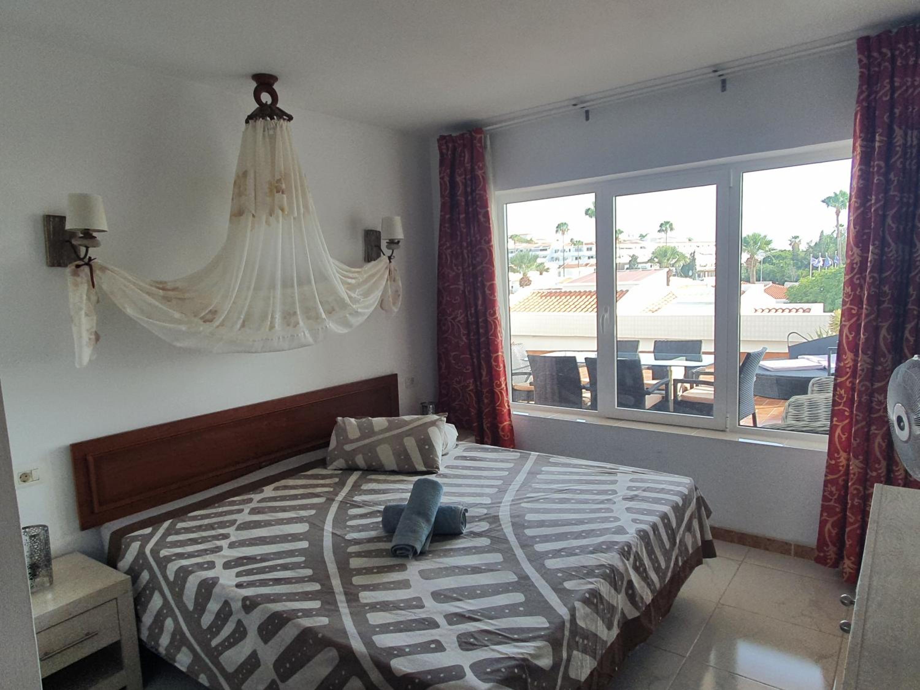 Villa de tres habitaciones con vista al mar