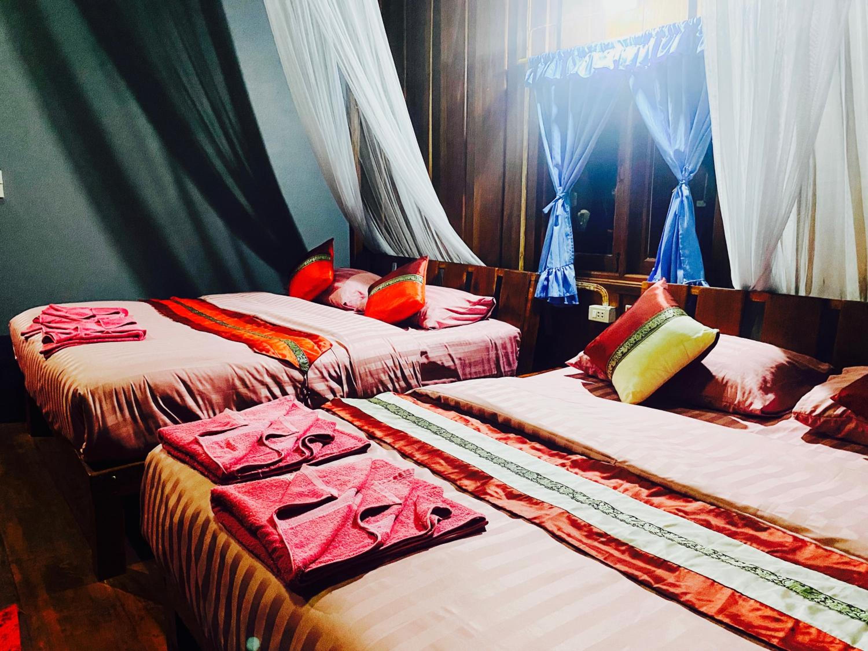 Standard Double or Twin Room with Garden View - Photo 1