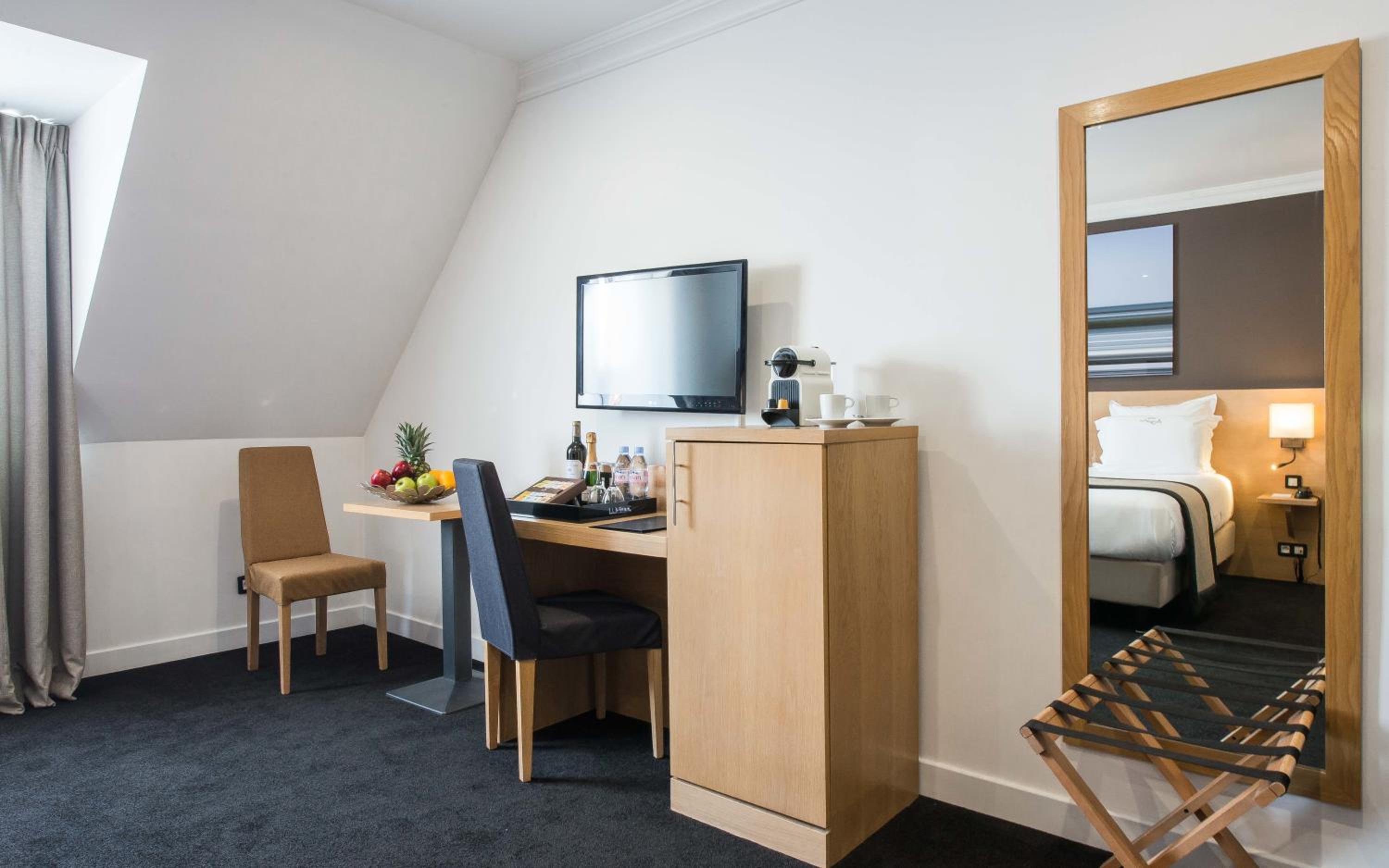 Deluxe Double Room photo 3