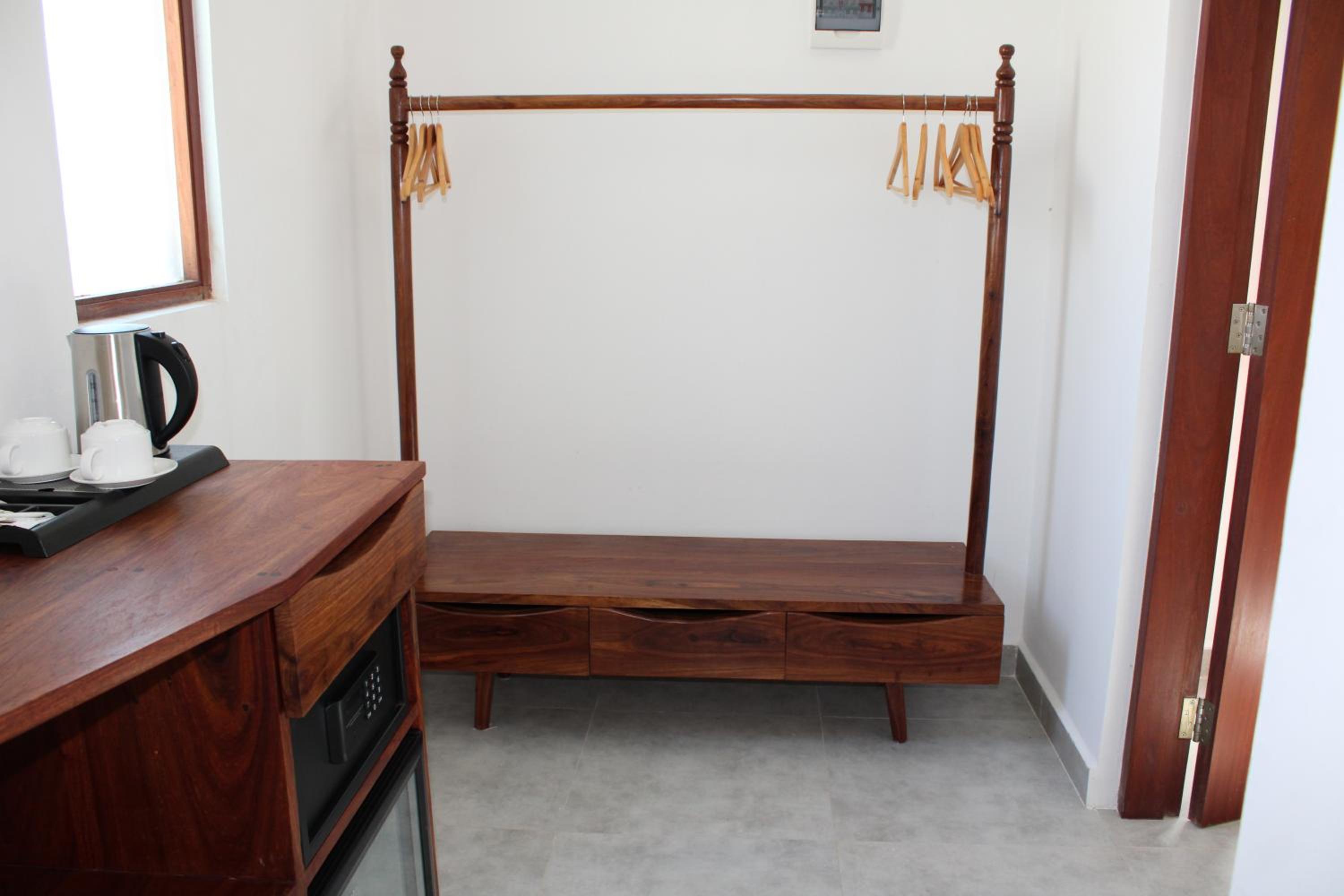 Deluxe Double Room with Sea View - Photo 19