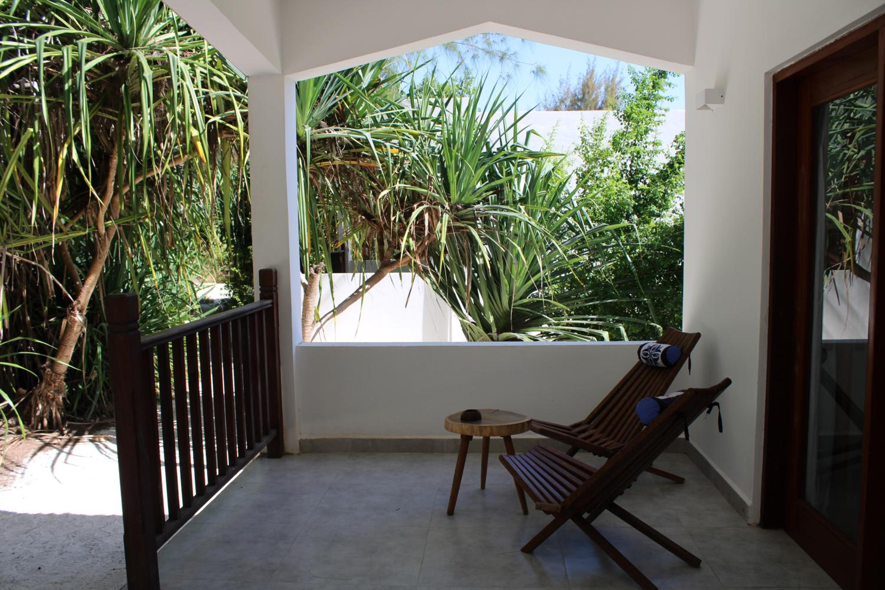 Deluxe Double Room with Sea View - Photo 15